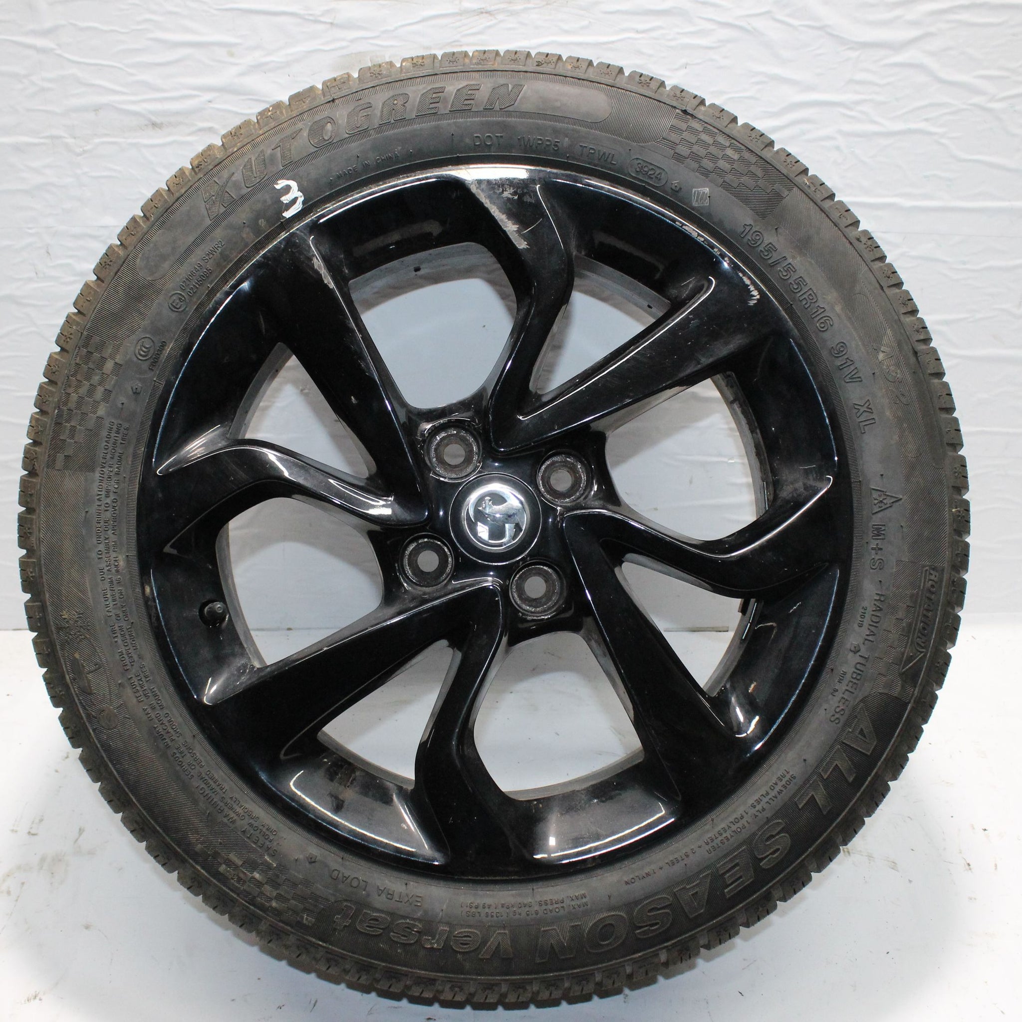 2019 VAUXHALL CORSA E Alloy Wheel with Tyre 195 / 55 R16 7.32MM