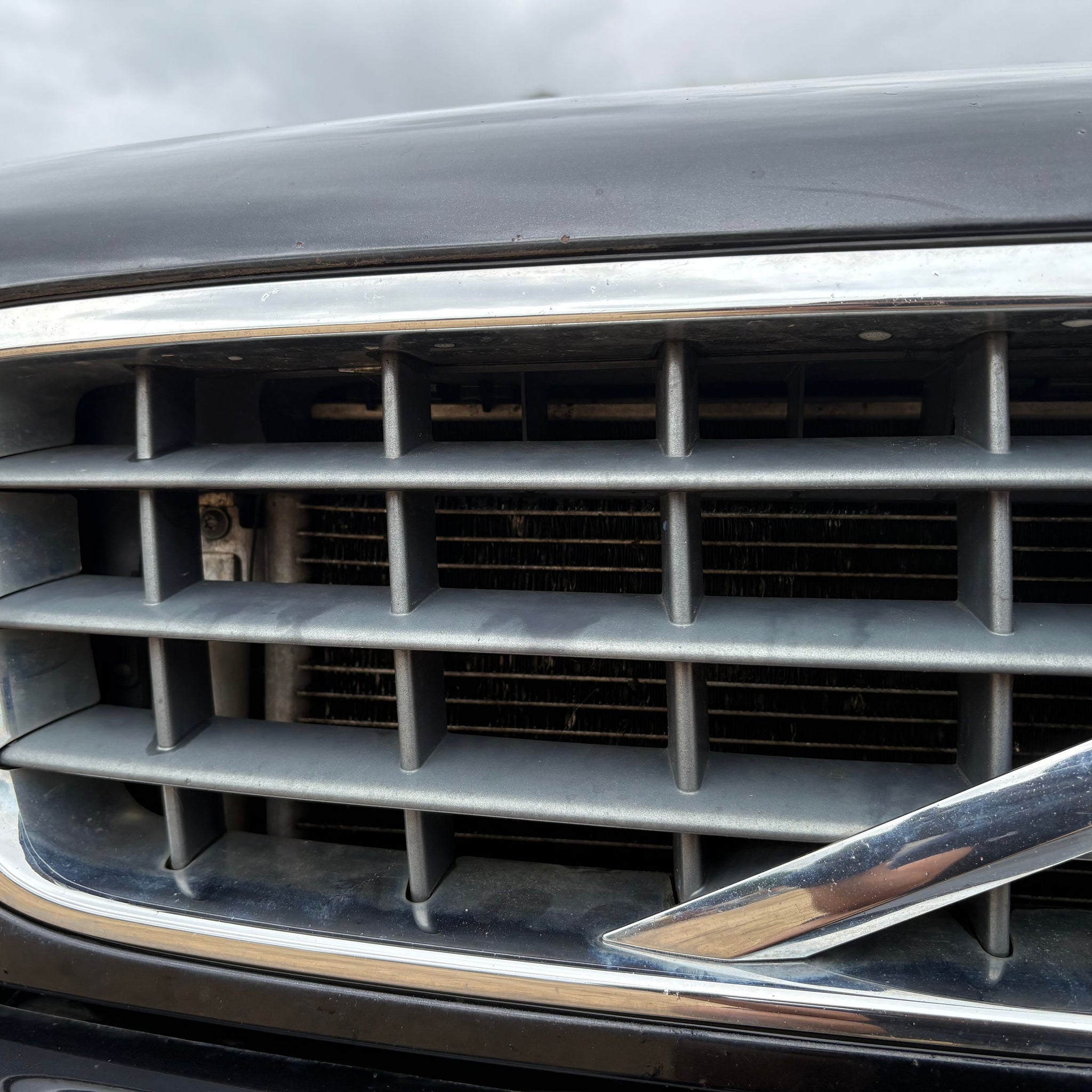 2009 VOLVO XC90 FRONT GRILL