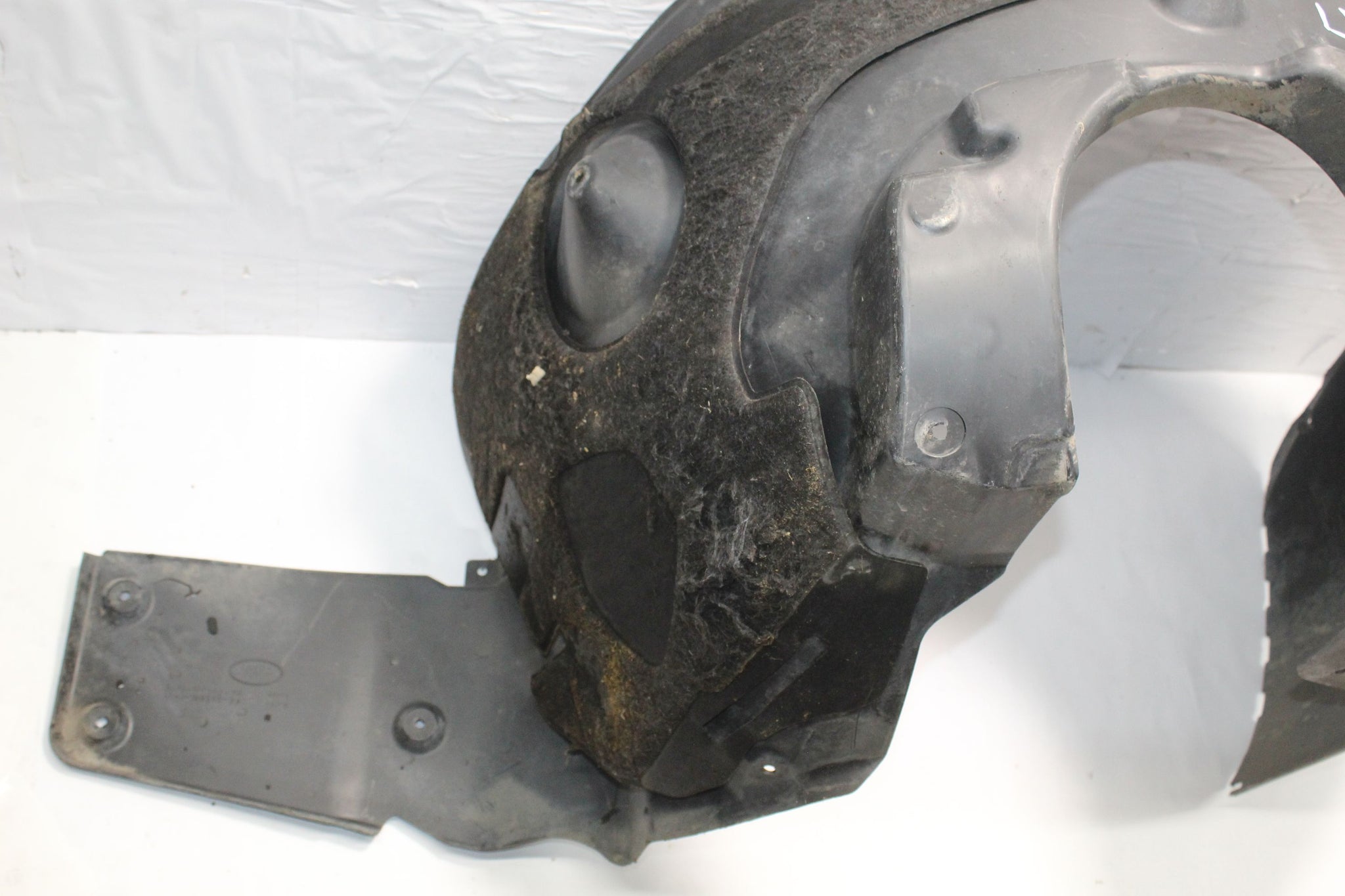 2011 RANGE ROVER VOGUE L322 Left side Front Splash Guard