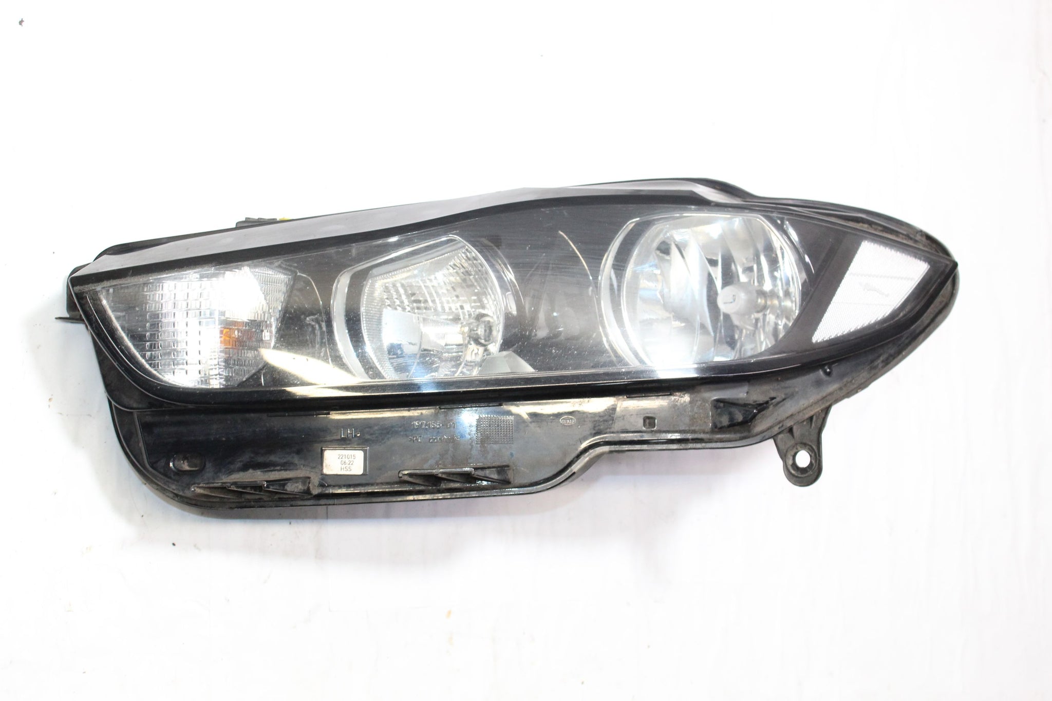 2015 JAGUAR XE Left side Front Headlight GX73-13W030-GE