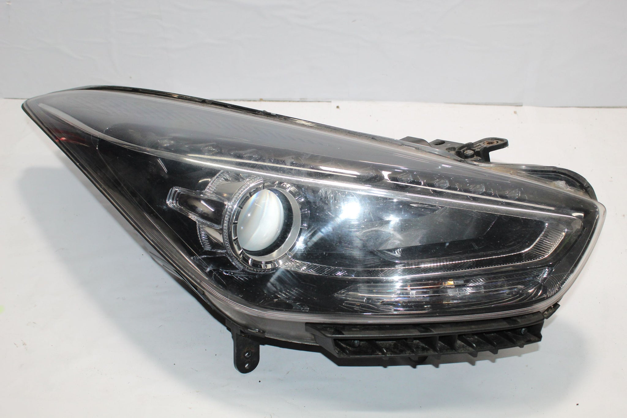 2019 HYUNDAI I40 Right side Front Headlight 92102-3ZXXX