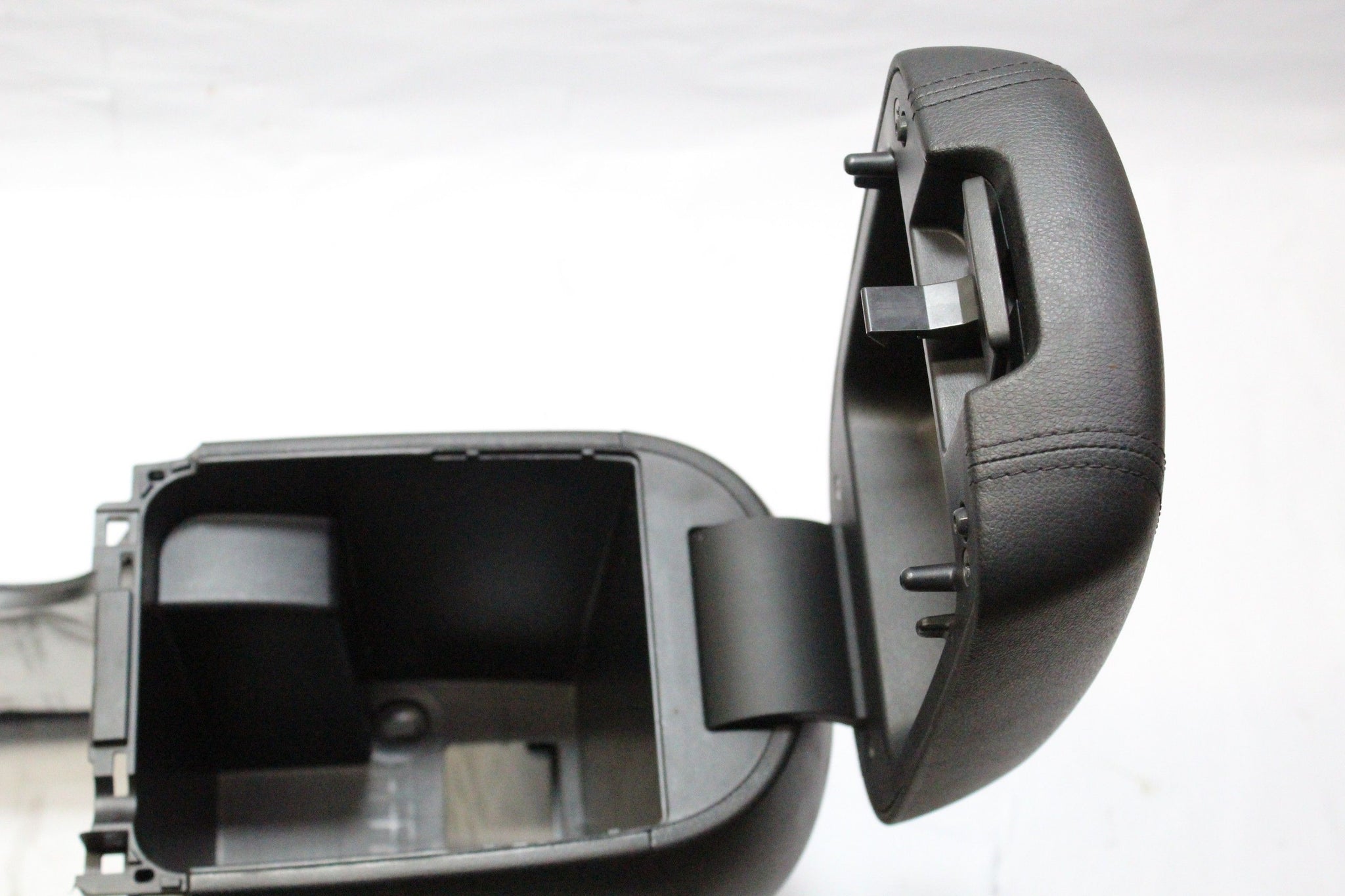 2014 KIA SPORTAGE Dashboard Centre Console with Armrest