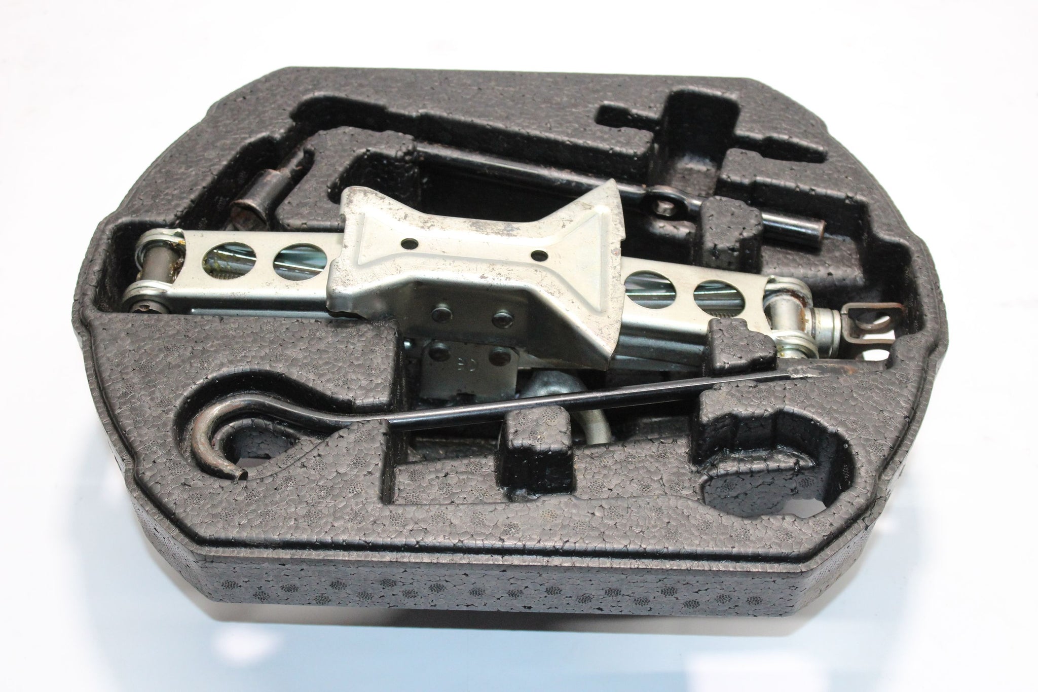 2013 SUZUKI  SX4 S-CROSS Jack Wheel Brace and Tool kit Foam Holder