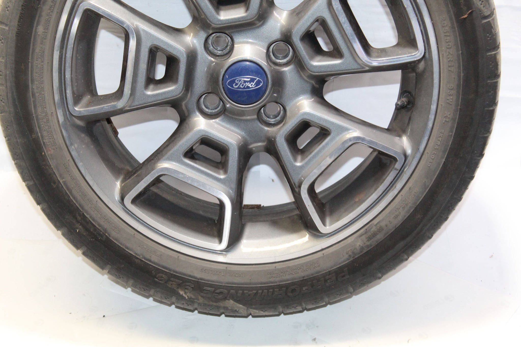 2016 FORD ECOSPORT Alloy Wheel with Tyre 205 / 50 R17 5.1MM