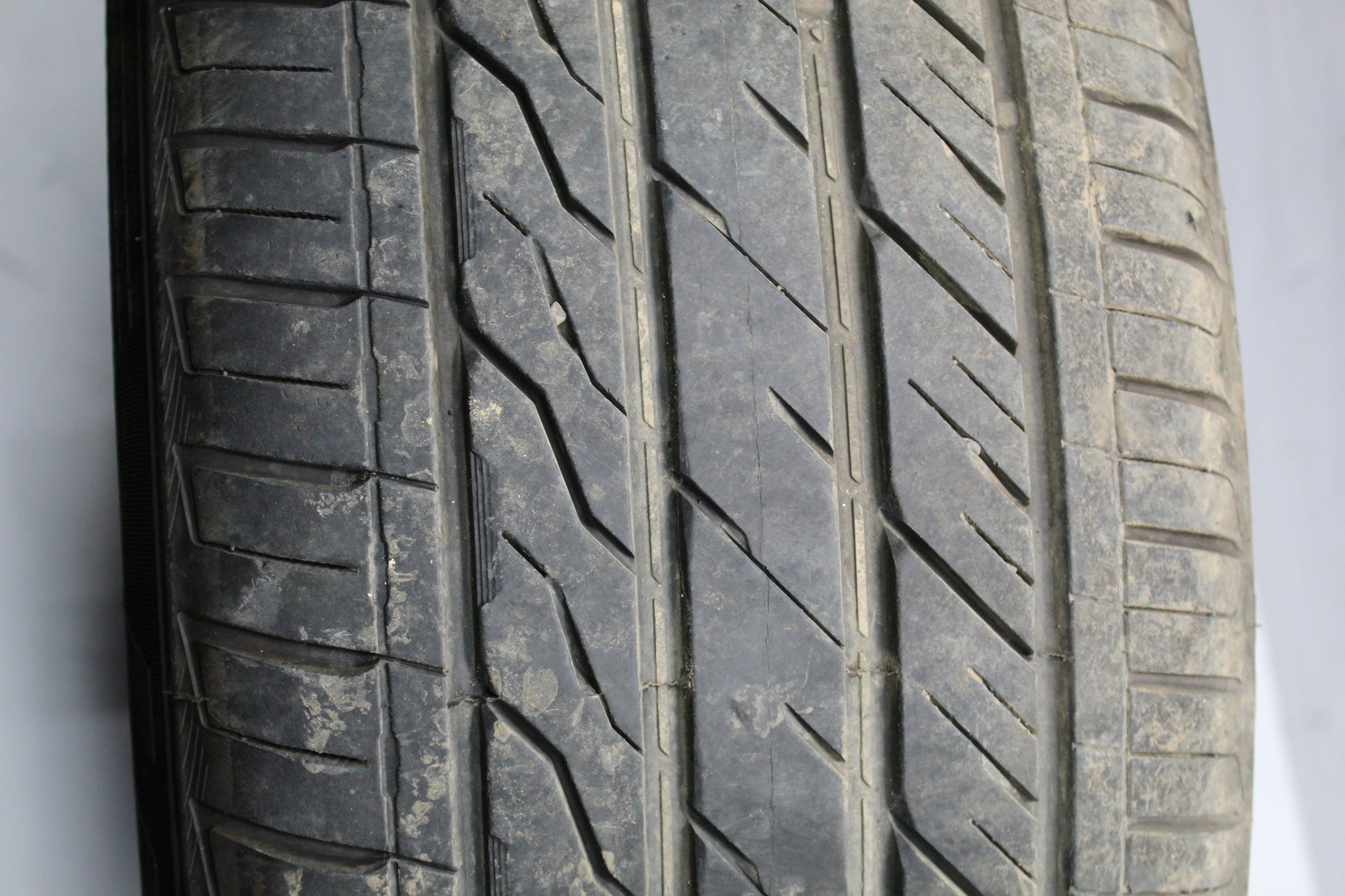 2011 RANGE ROVER VOGUE L322 Alloy Wheel with Tyre 255 / 50 R20 6.2MM