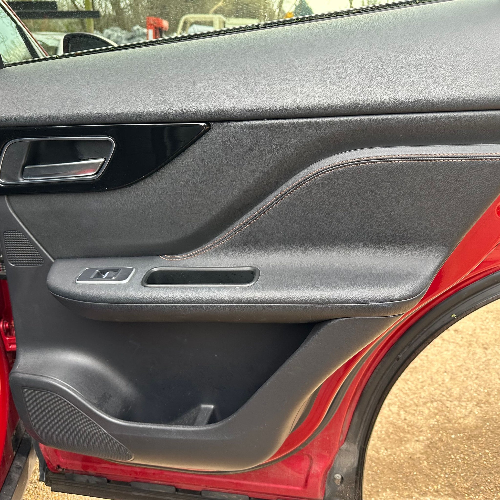2017 JAGUAR F PACE DRIVER SIDE REAR COMPLETE DOOR