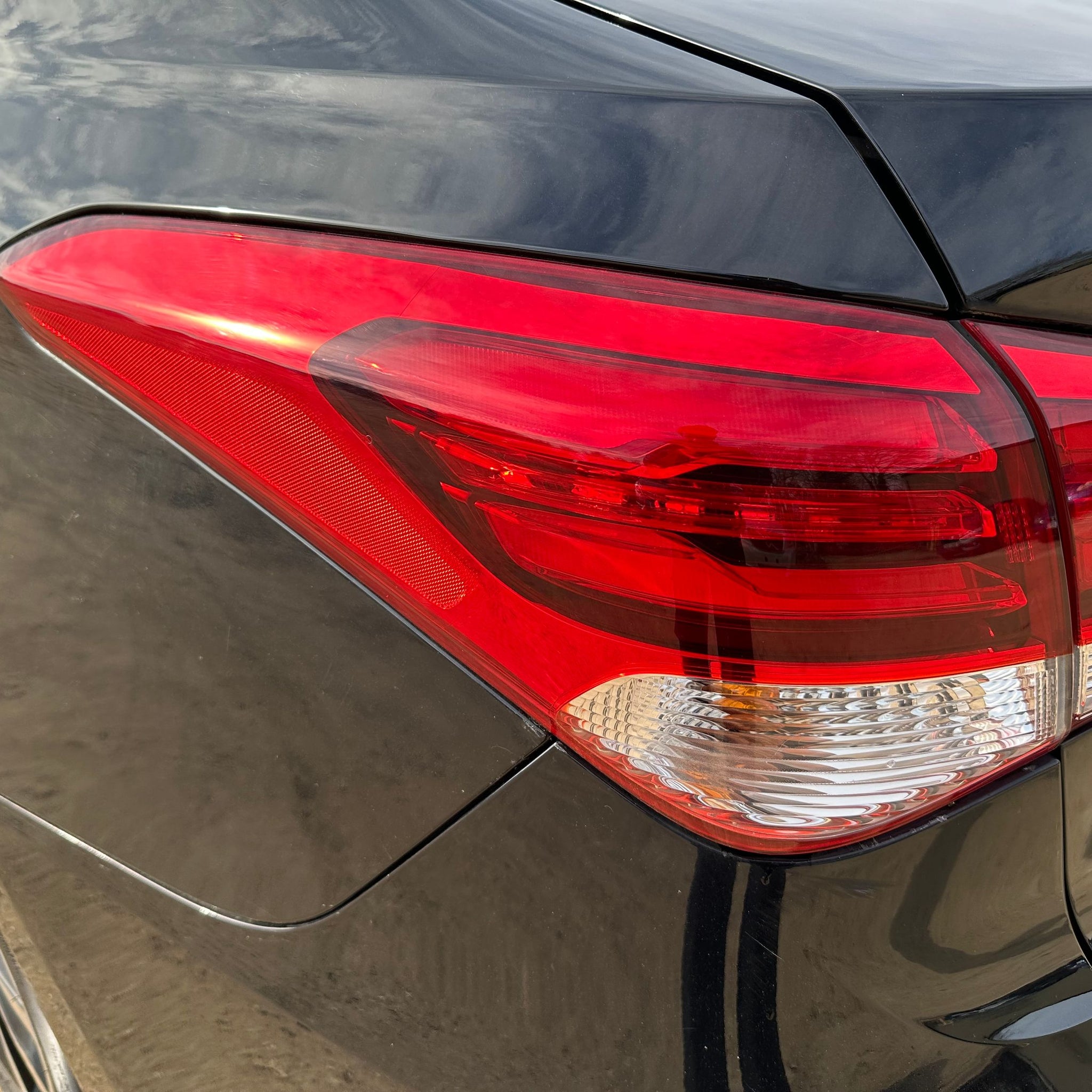 2019 HYUNDAI I40 LEFT SIDE REAR TAIL LIGHT