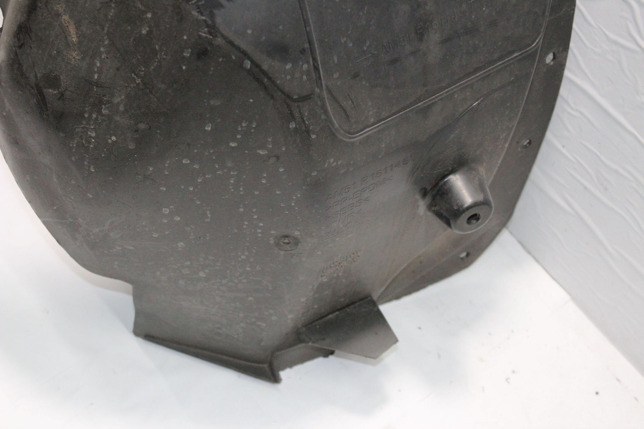 2016 FORD FOCUS MK3 Right side Front Splash Guard AM51-R16114-BG