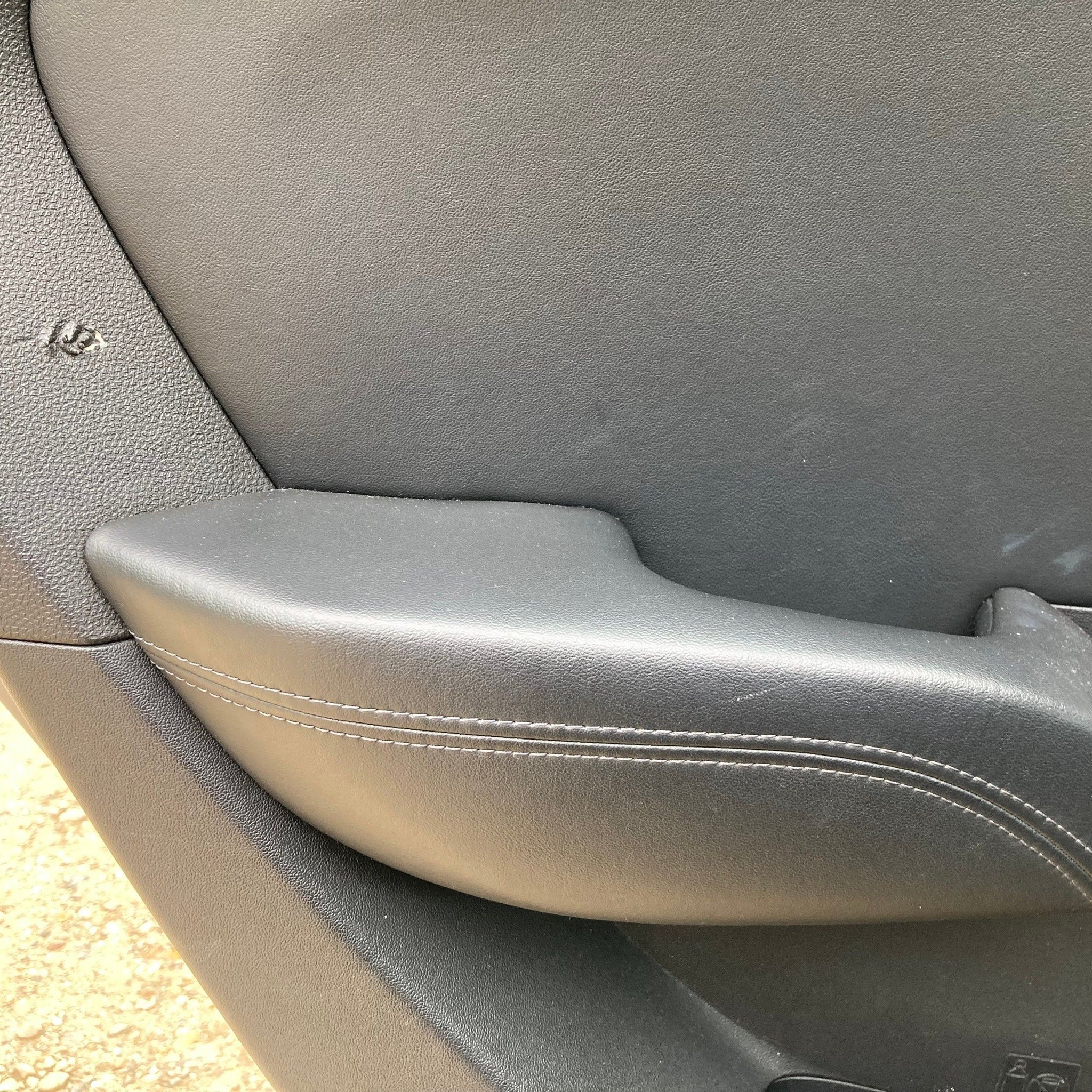 2013 HYUNDAI IX35 Passenger side Rear Complete Door GREY