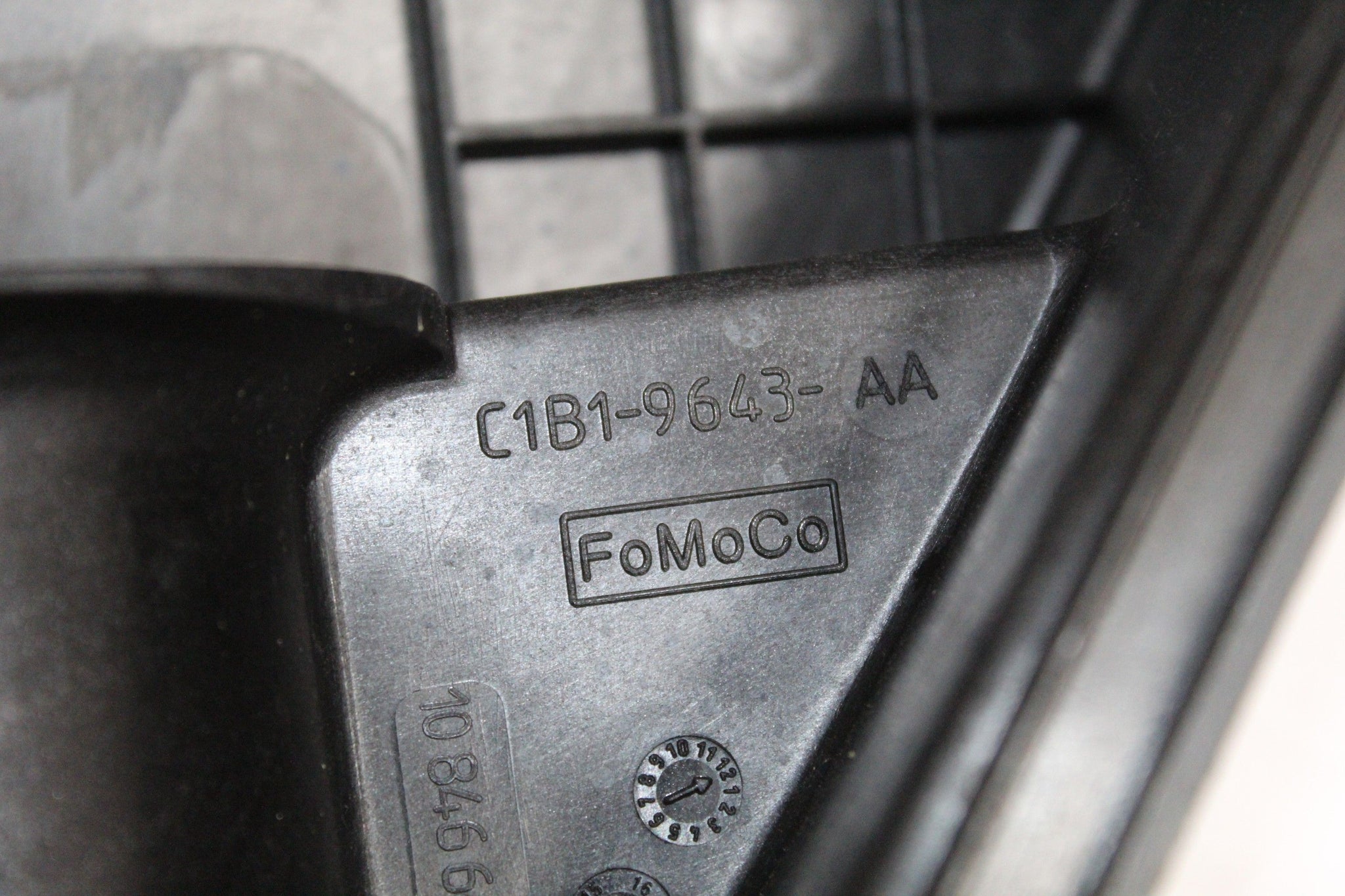 2013 FORD FIESTA 1.0 Air Filter Box Top Cover C1B19643AA