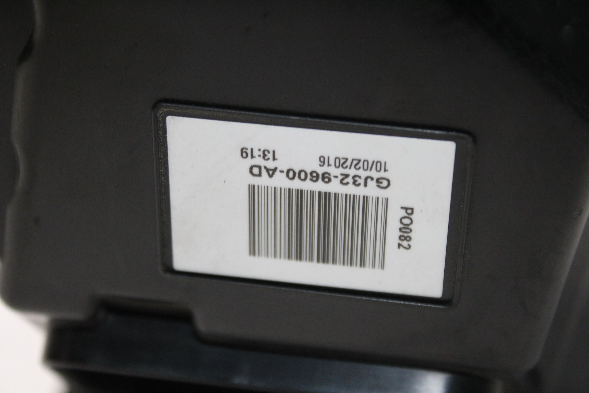 2016 RANGE ROVER EVOQUE 2.0 Air Filter Box and MAF GJ32-9600-AD