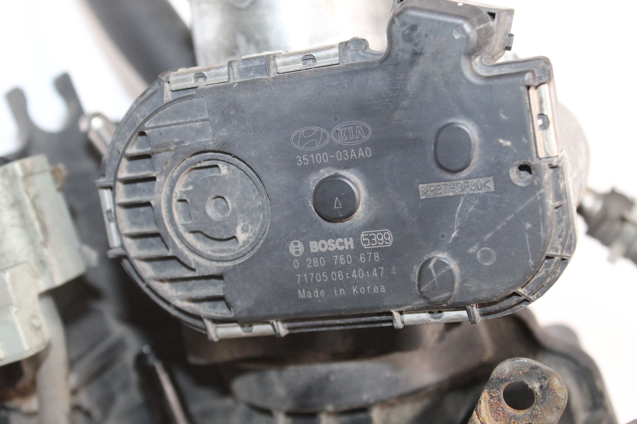 2017 HYUNDAI I30 MK3 1.4 Intake Manifold Throttle Body 35100-03AA0