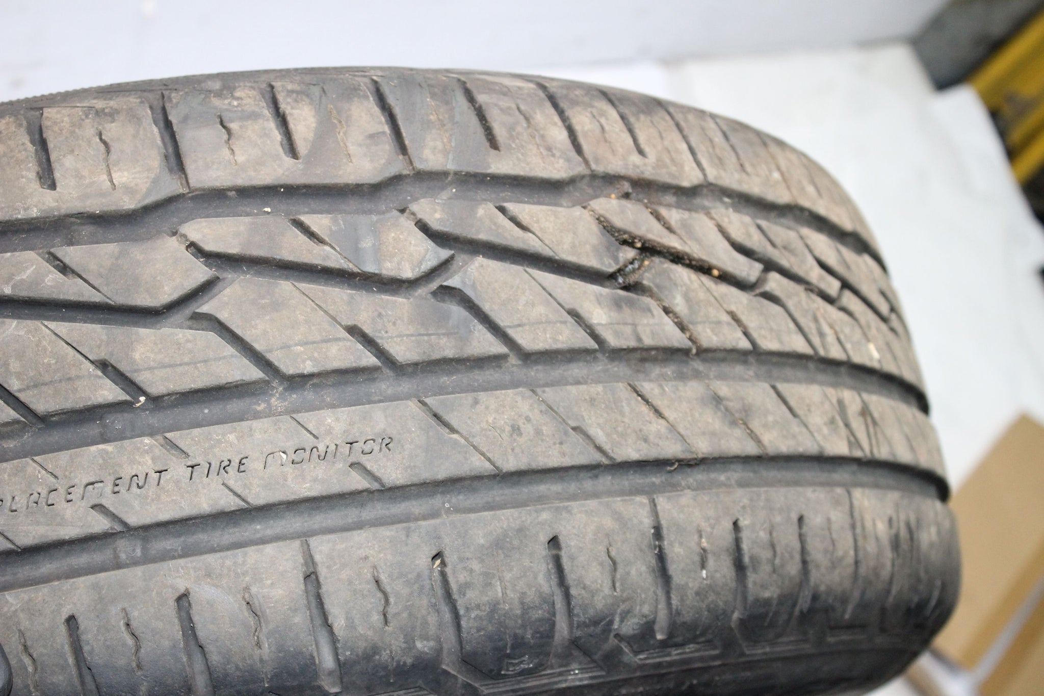 2016 RANGE ROVER EVOQUE Alloy Wheel with Tyre 235 / 60 R18 6.1MM