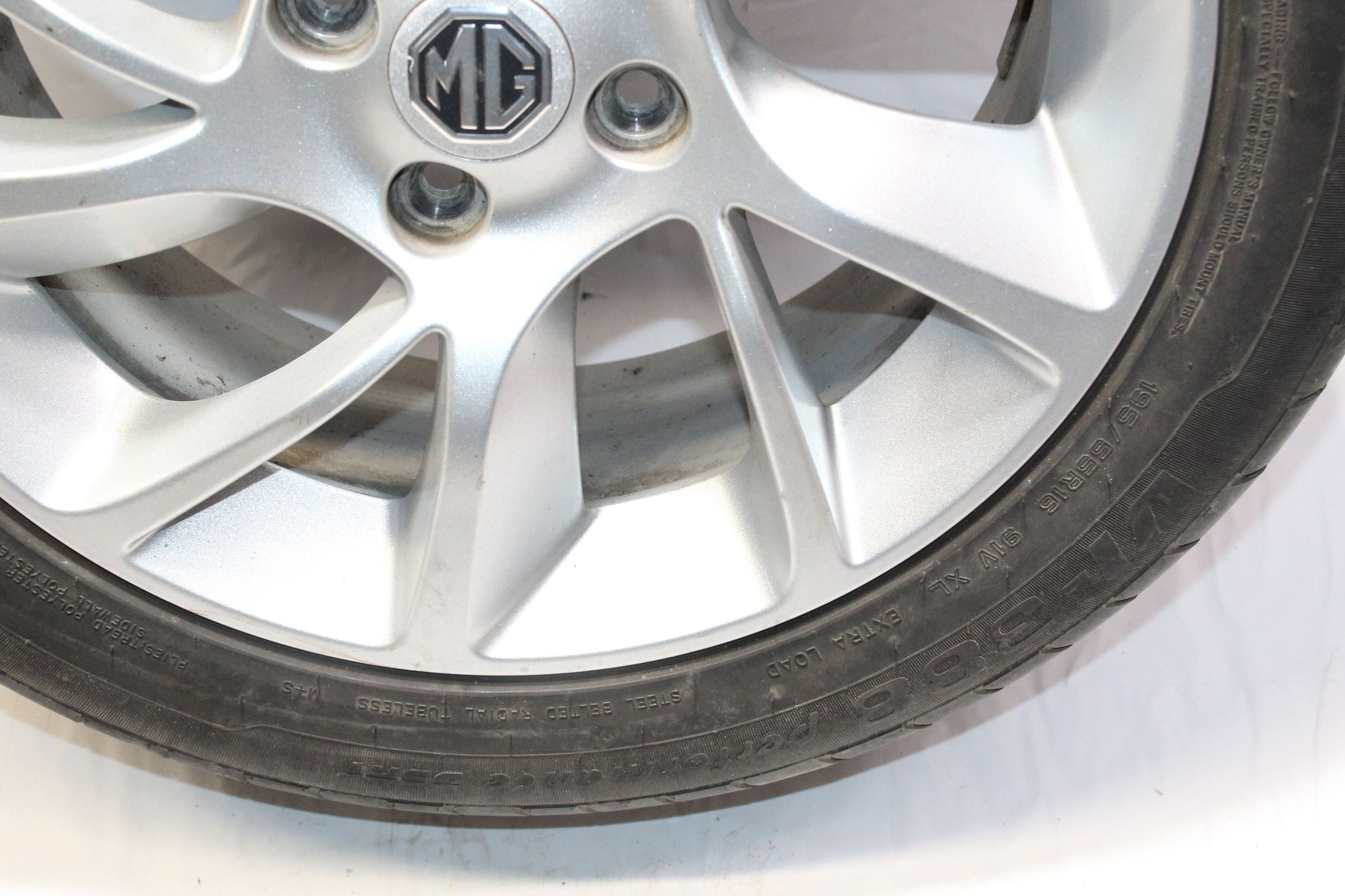 2014 MG MG3  Alloy Wheel with Tyre 195 / 55 R16 3.3MM