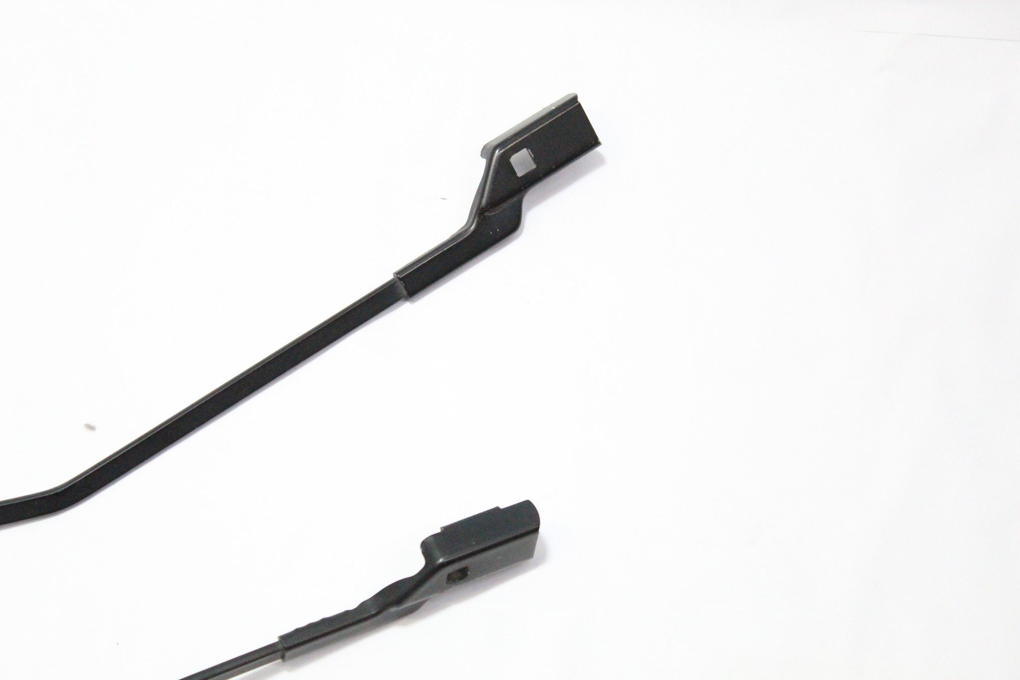 2013 FORD FIESTA Wiper Arm Pair