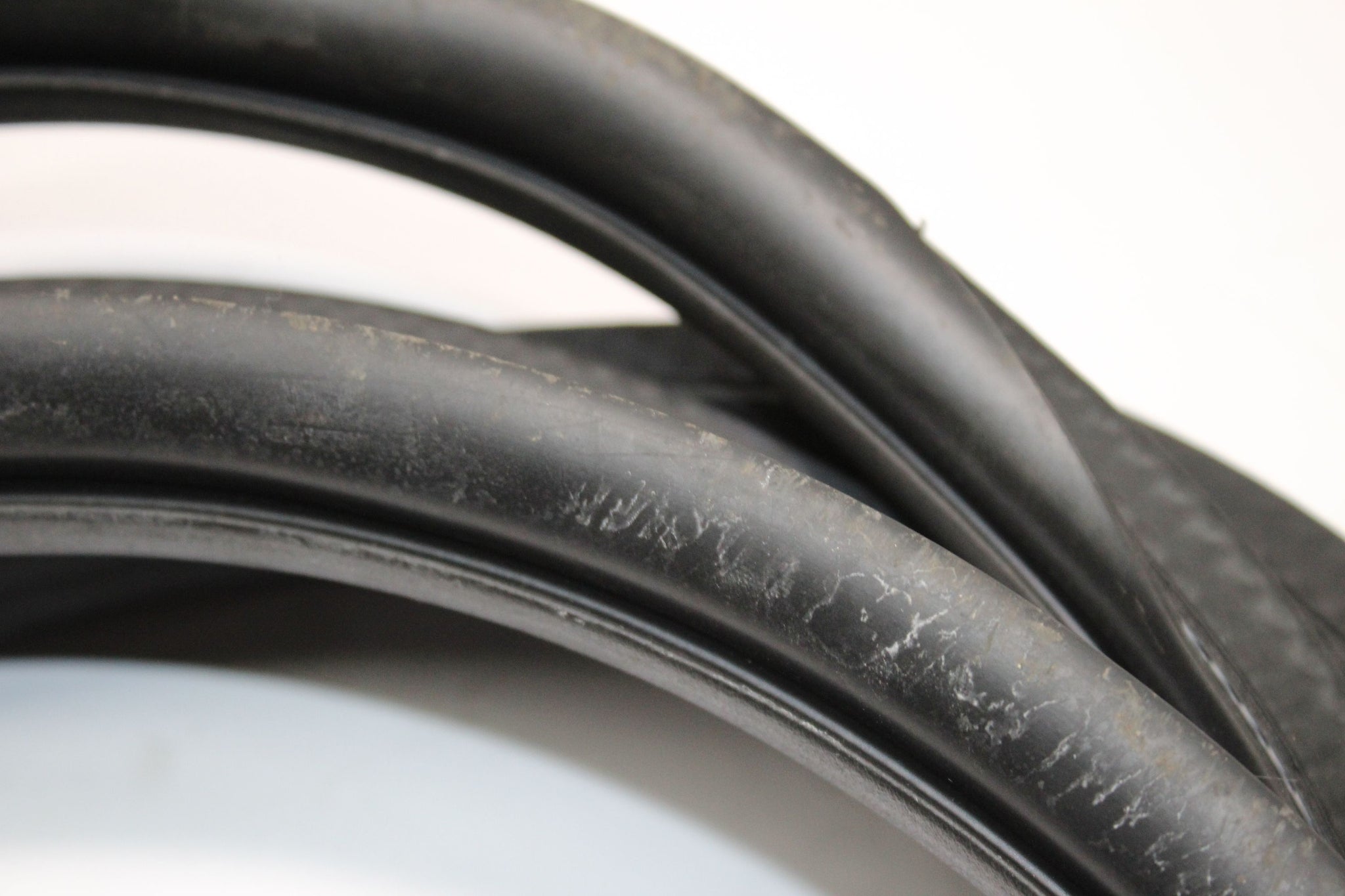 2018 CITROEN C3 MK3 Left side Front Door Seal Rubber