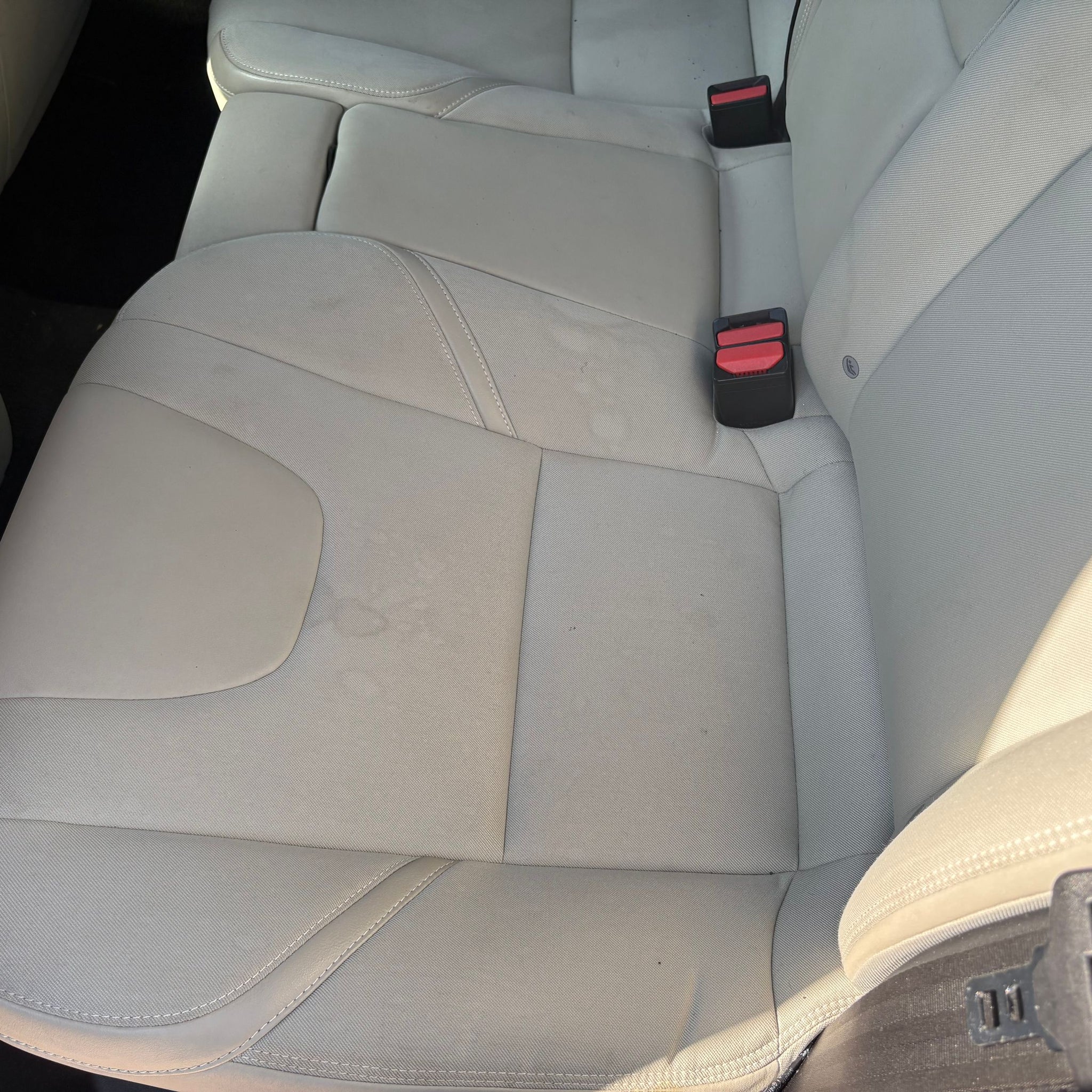 VOLVO V40 REAR SEATS 2013