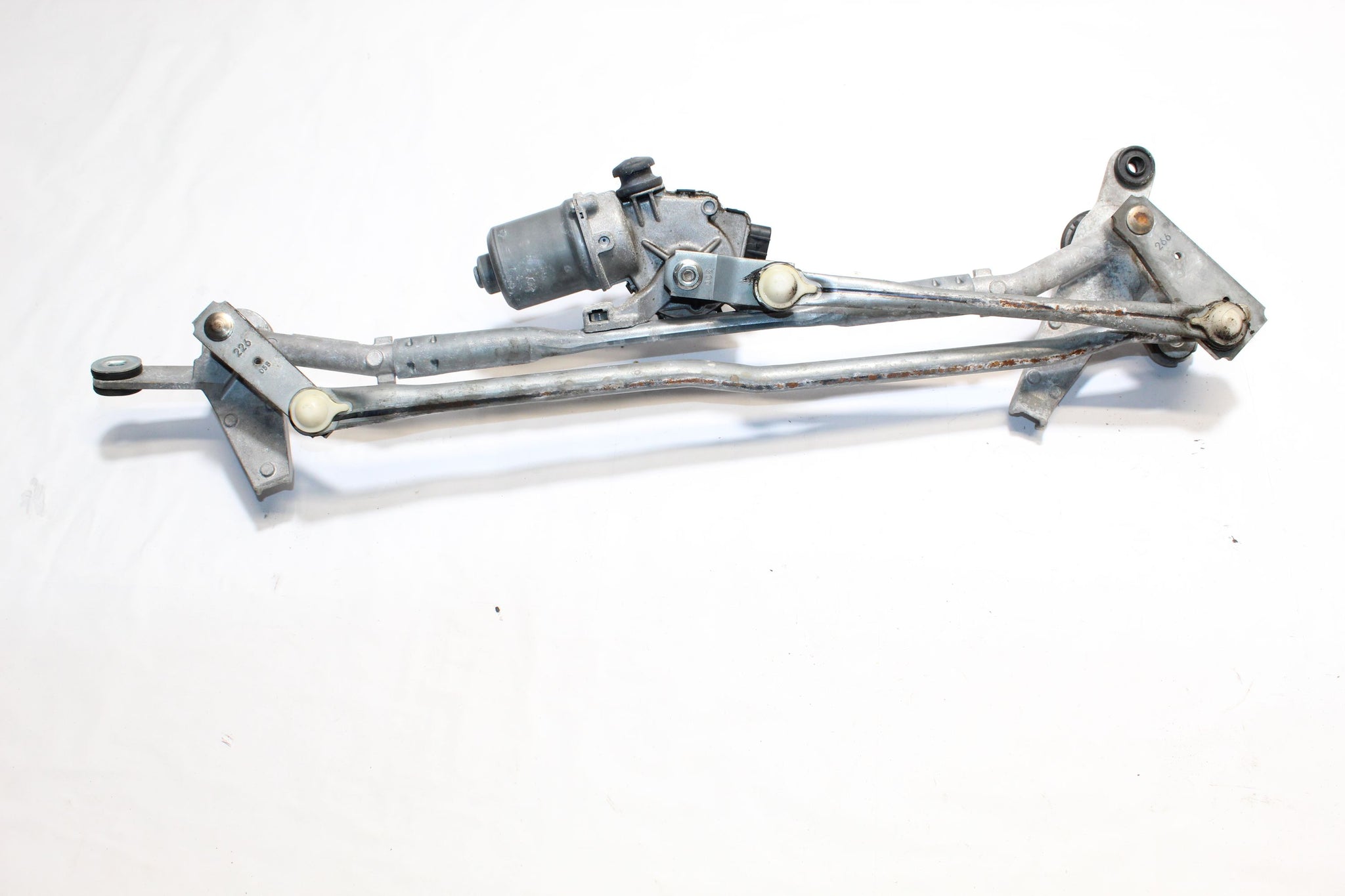 2015 LAND ROVER DISCOVERY SPORT Front Wiper Motor Linkage FK72-17500-BA