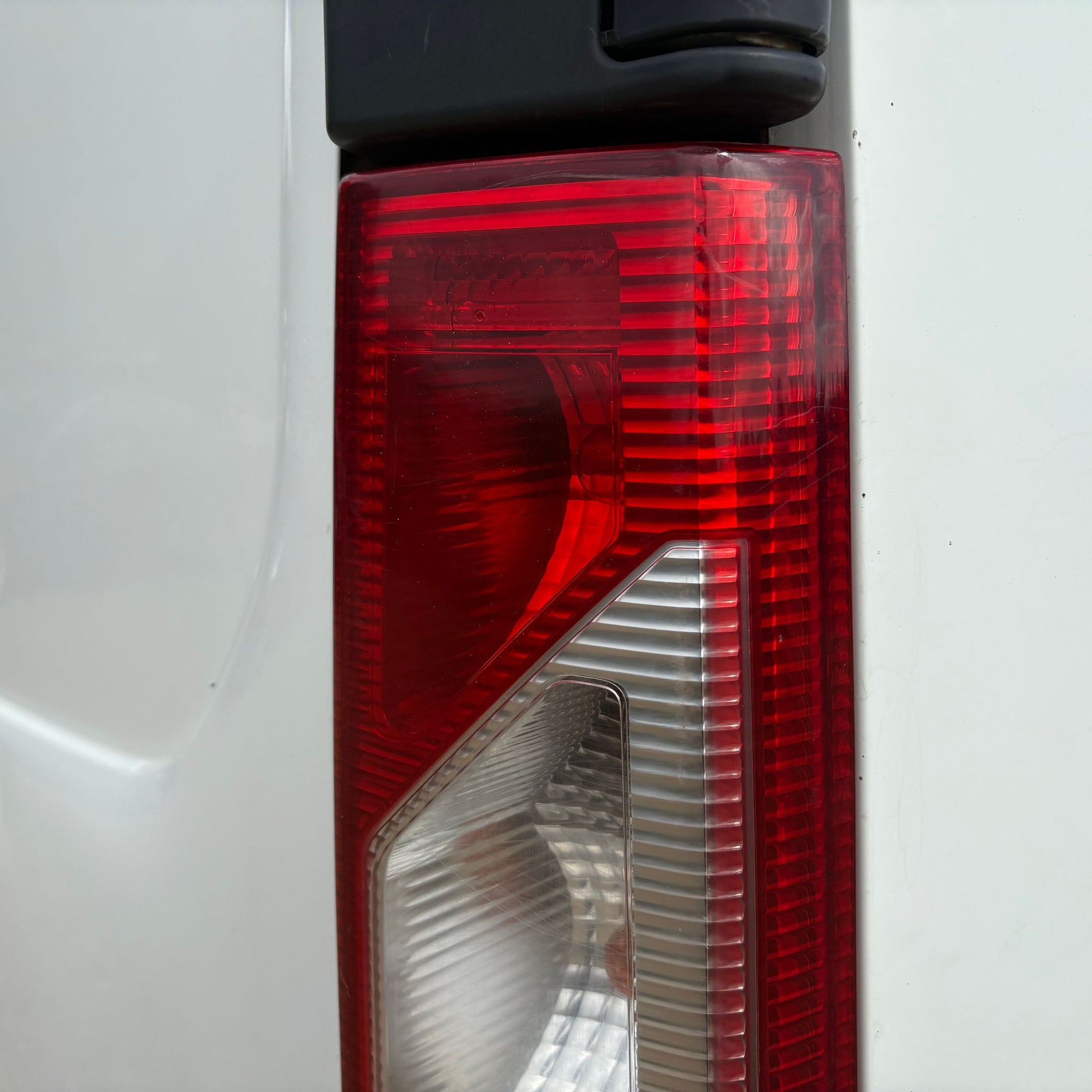 2011 CITROEN DISPATCH RIGHT SIDE REAR TAIL LIGHT