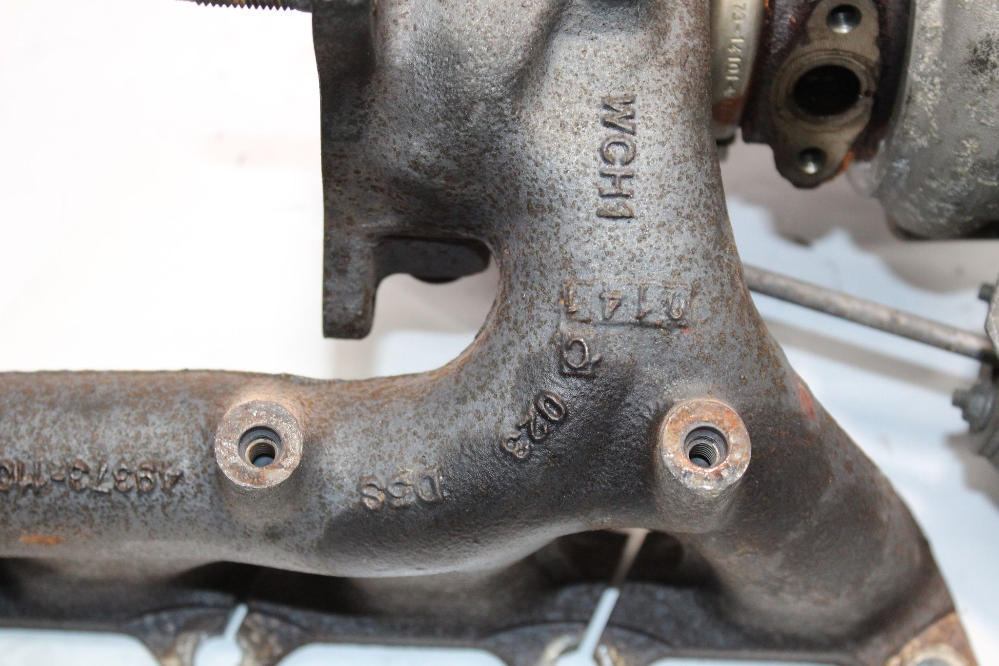 2011 AUDI A1 1.4 Turbo Turbocharger with Manifold 03C145702C