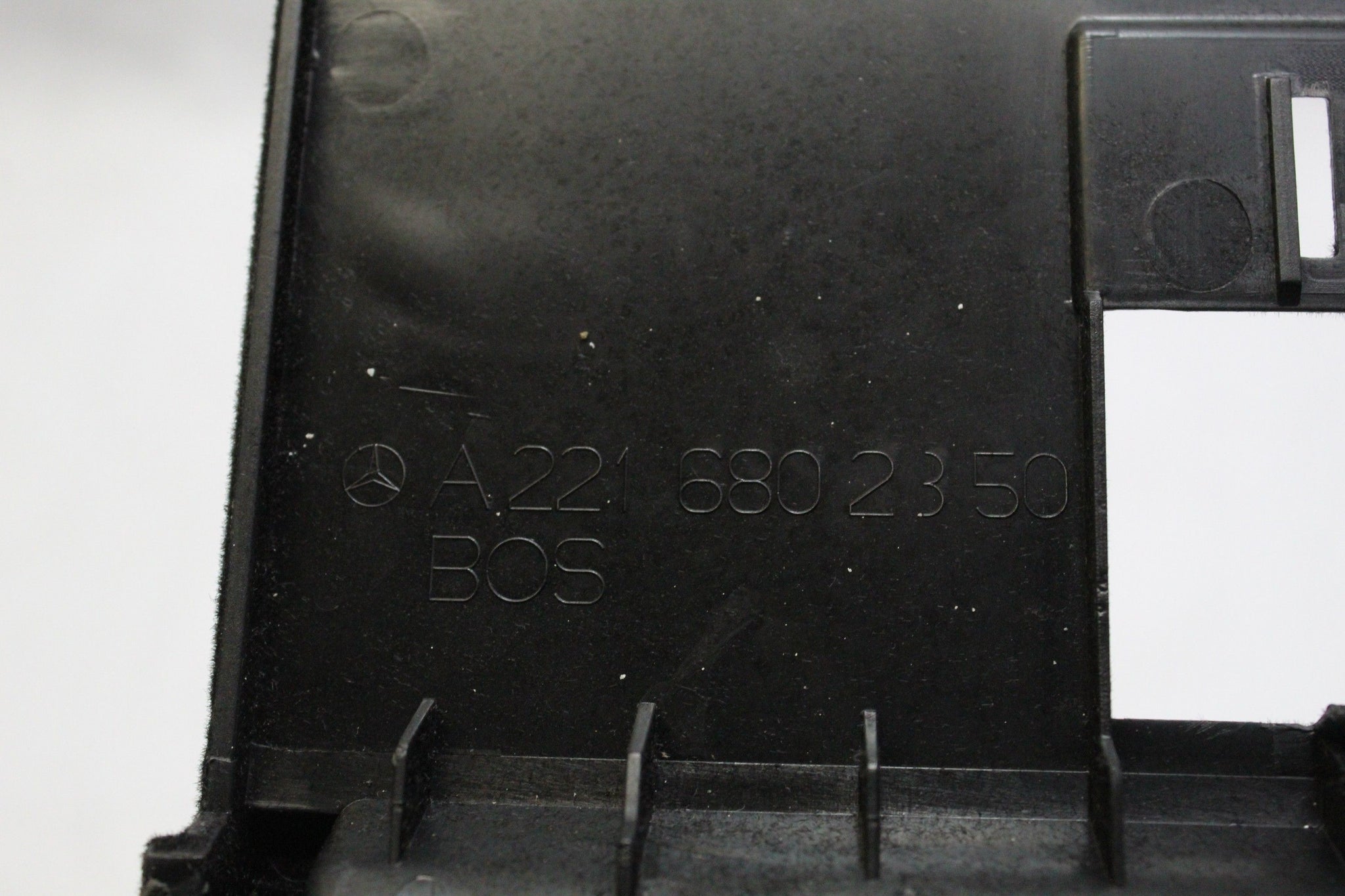 2009 MERCEDES S Class W221 Rear Seat Storage Compartment A2216802350