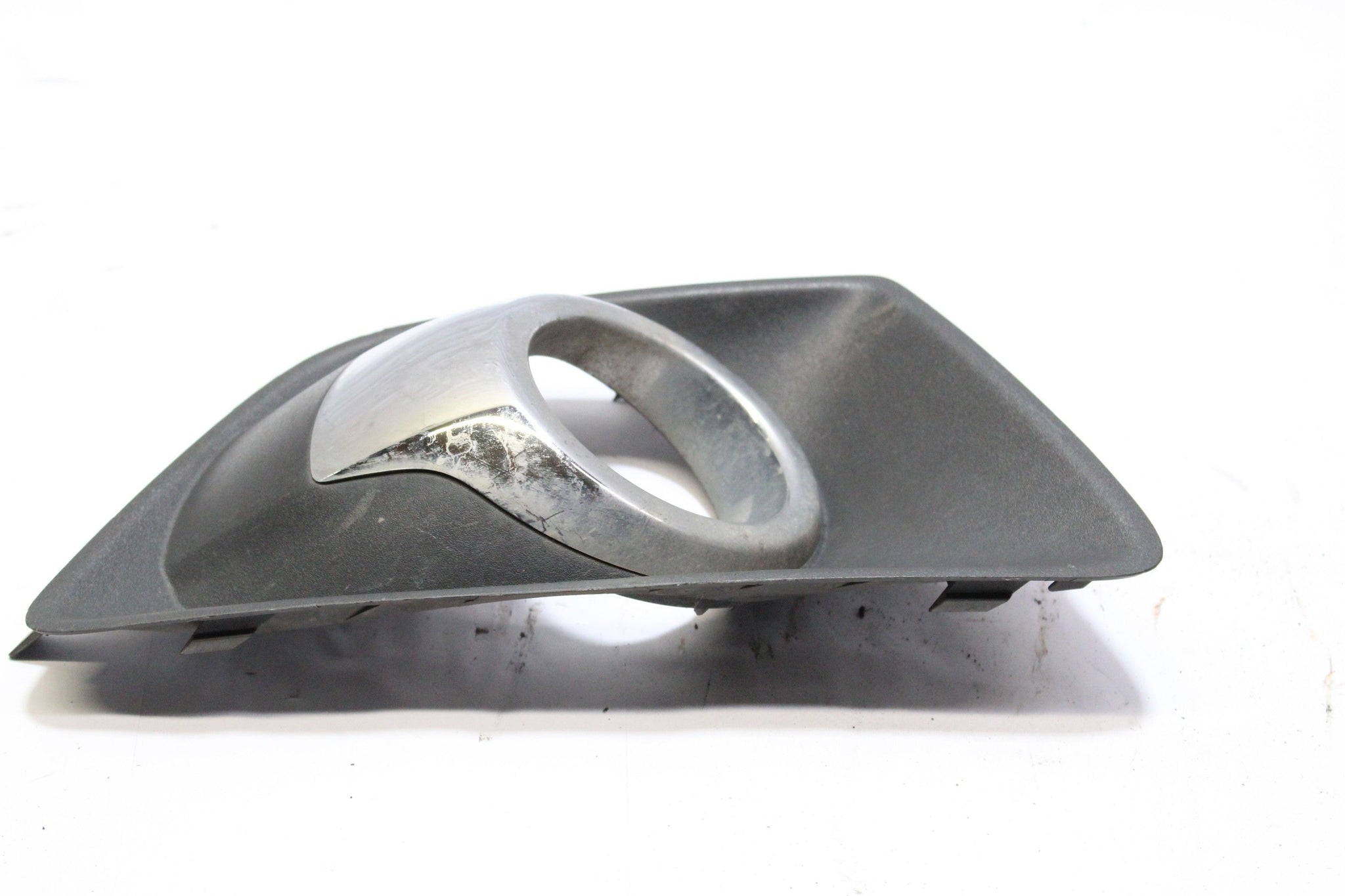 2015 FORD ECOSPORT Right side Front Fog Light Surround Grille