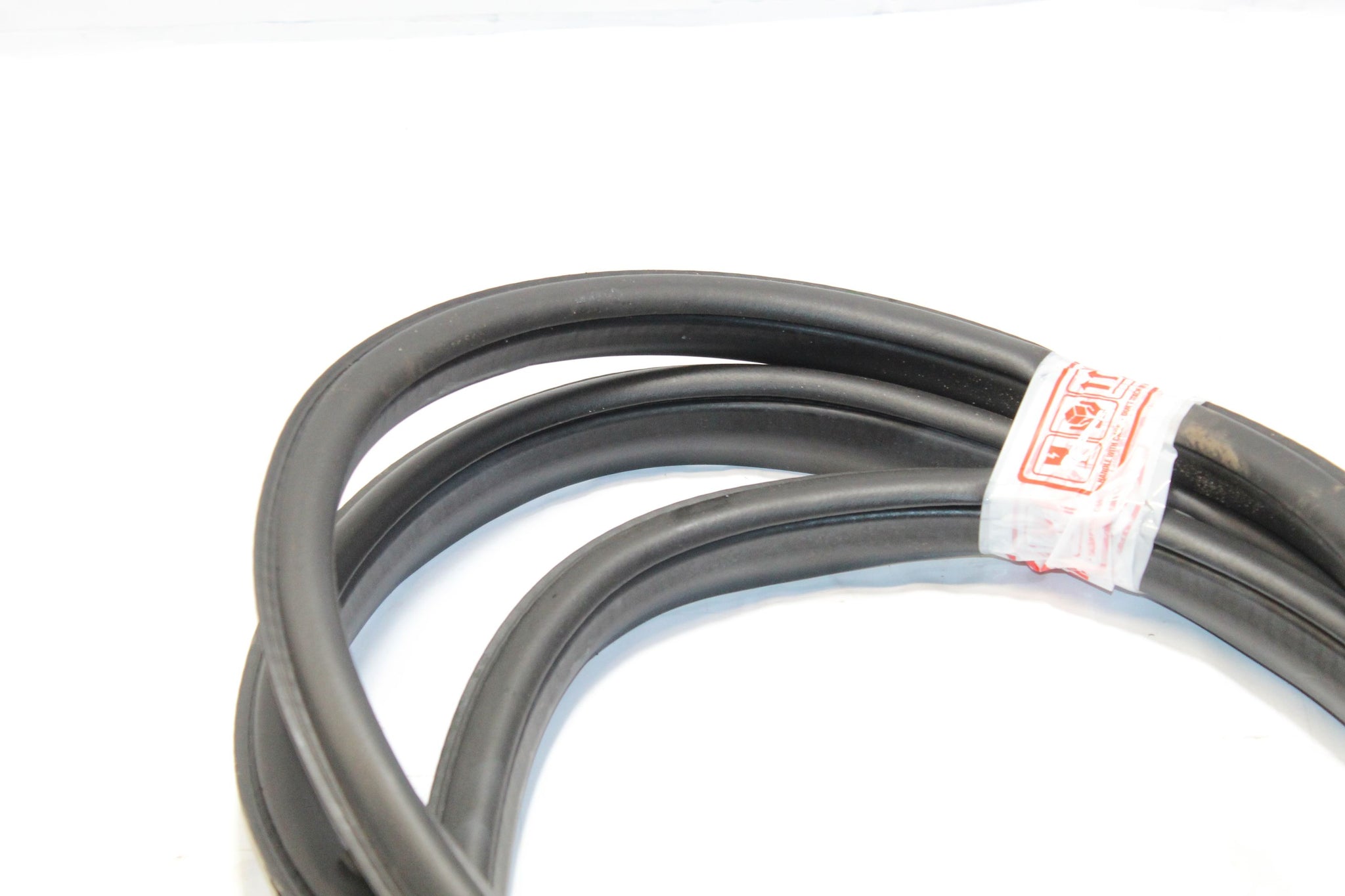 2014 JEEP COMPASS Left side Front Door Seal Rubber