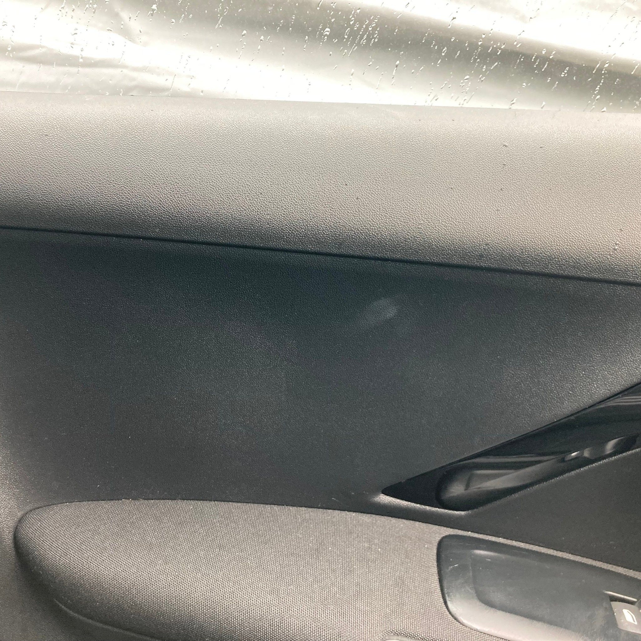 2018 PEUGEOT 208 Passenger side Front Complete Door EWP WHITE