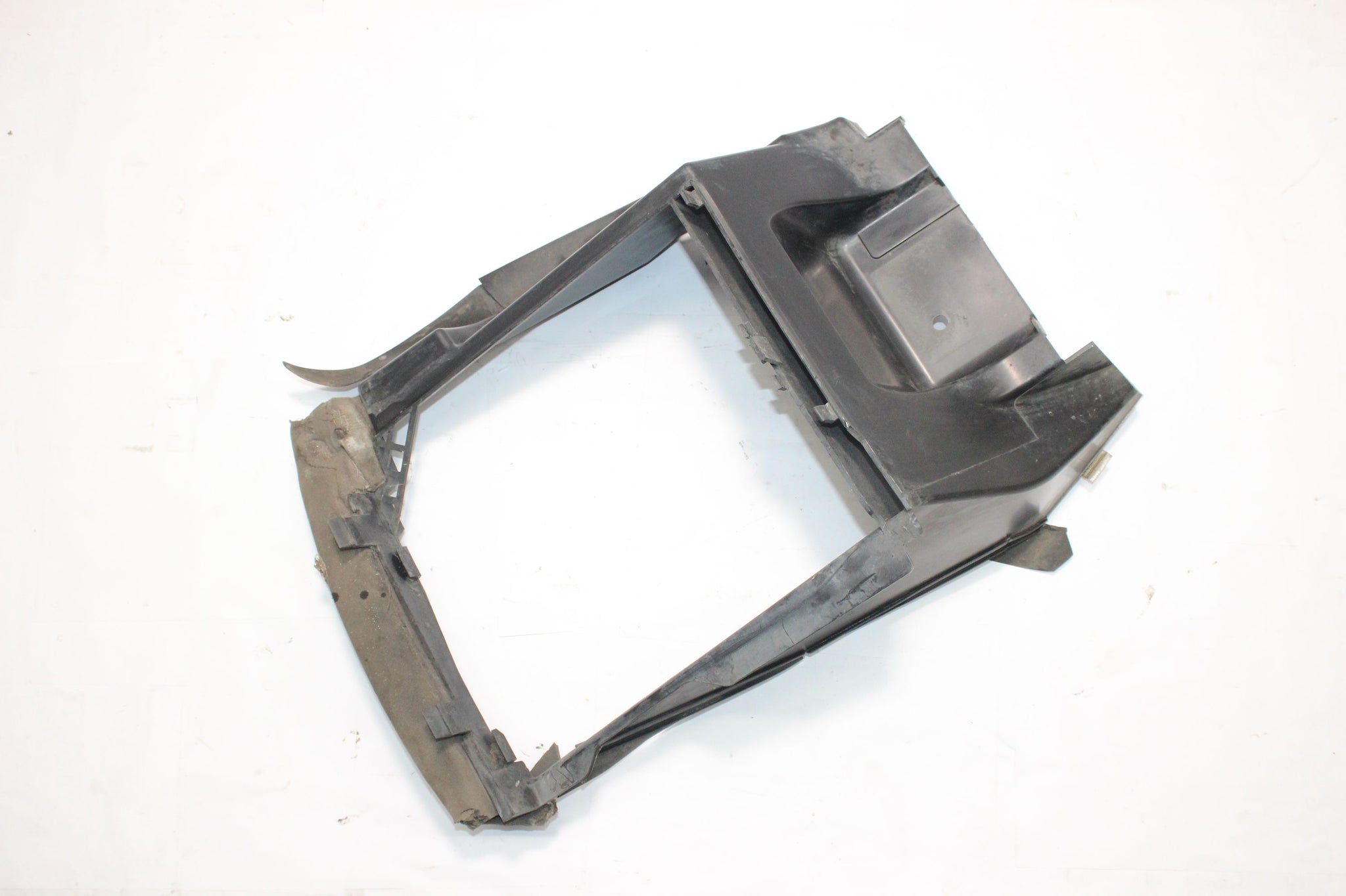 2014 RANGE ROVER VOGUE L405 Right side Intercooler Air Duct Panel CPLA-7H460-AC