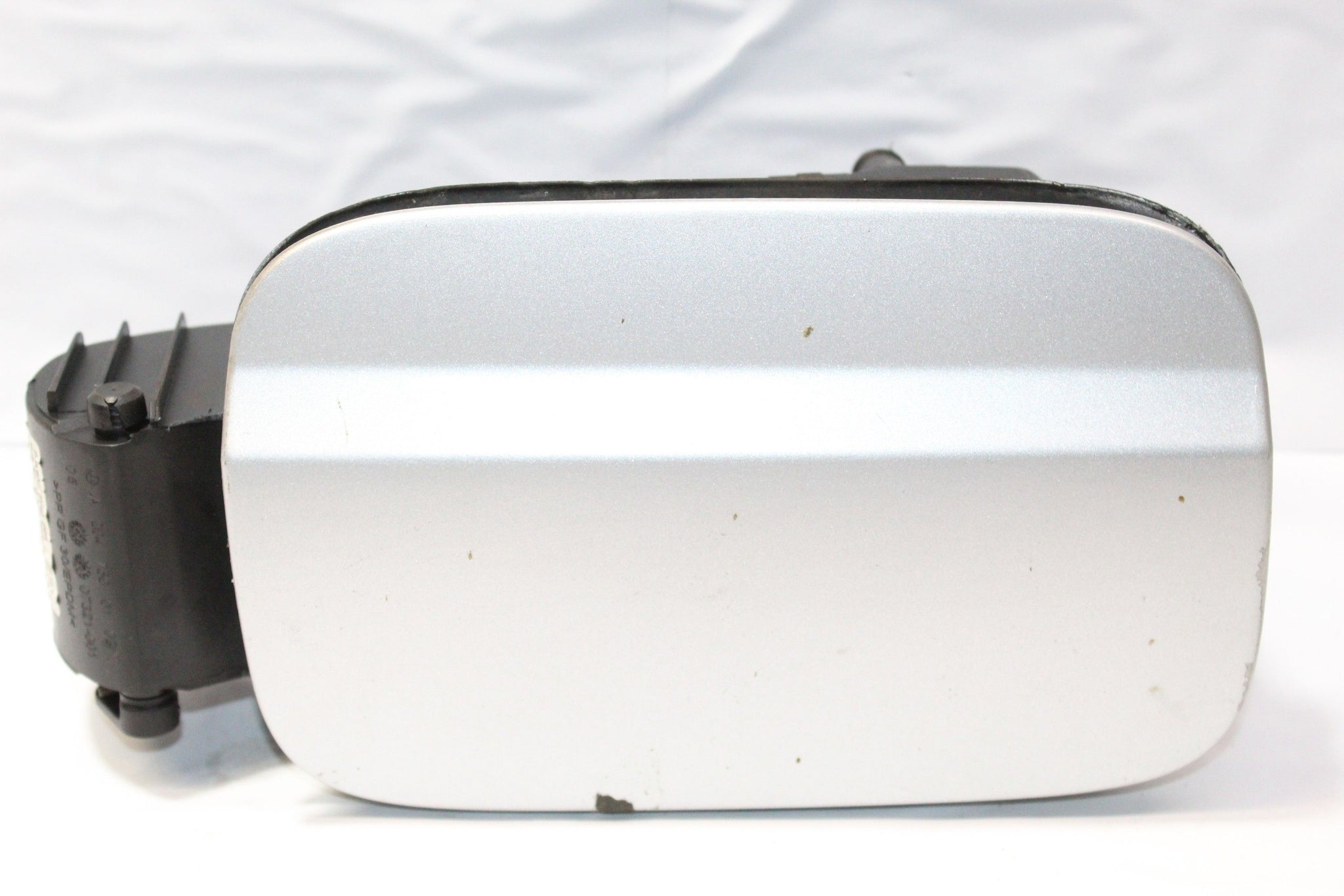 2011 Mercedes C Class W204 1.8 Petrol Fuel Flap IRIDIUM SILVER A2047500103