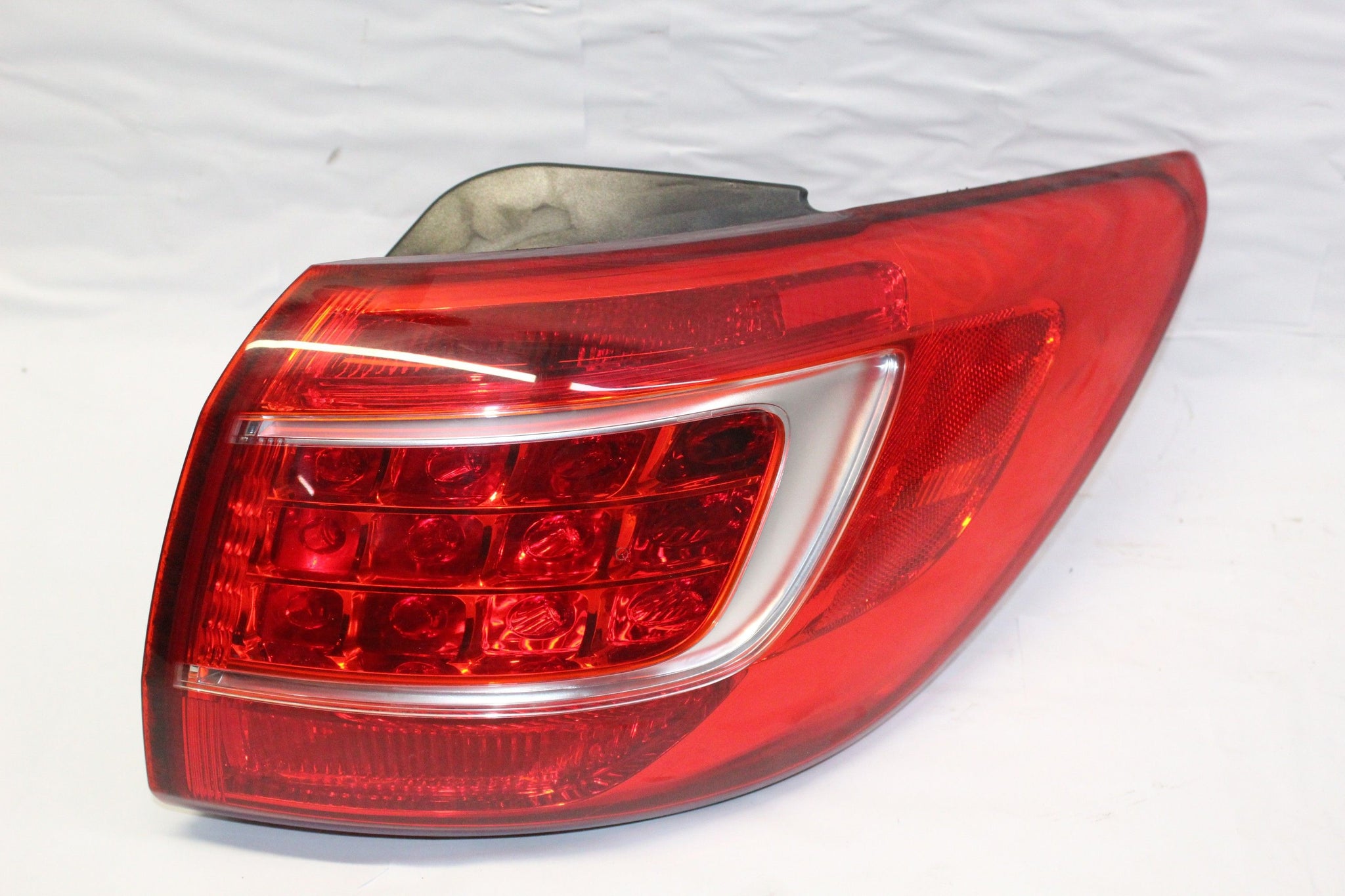 2011 KIA SPORTAGE Right side Rear Outer Tail Light