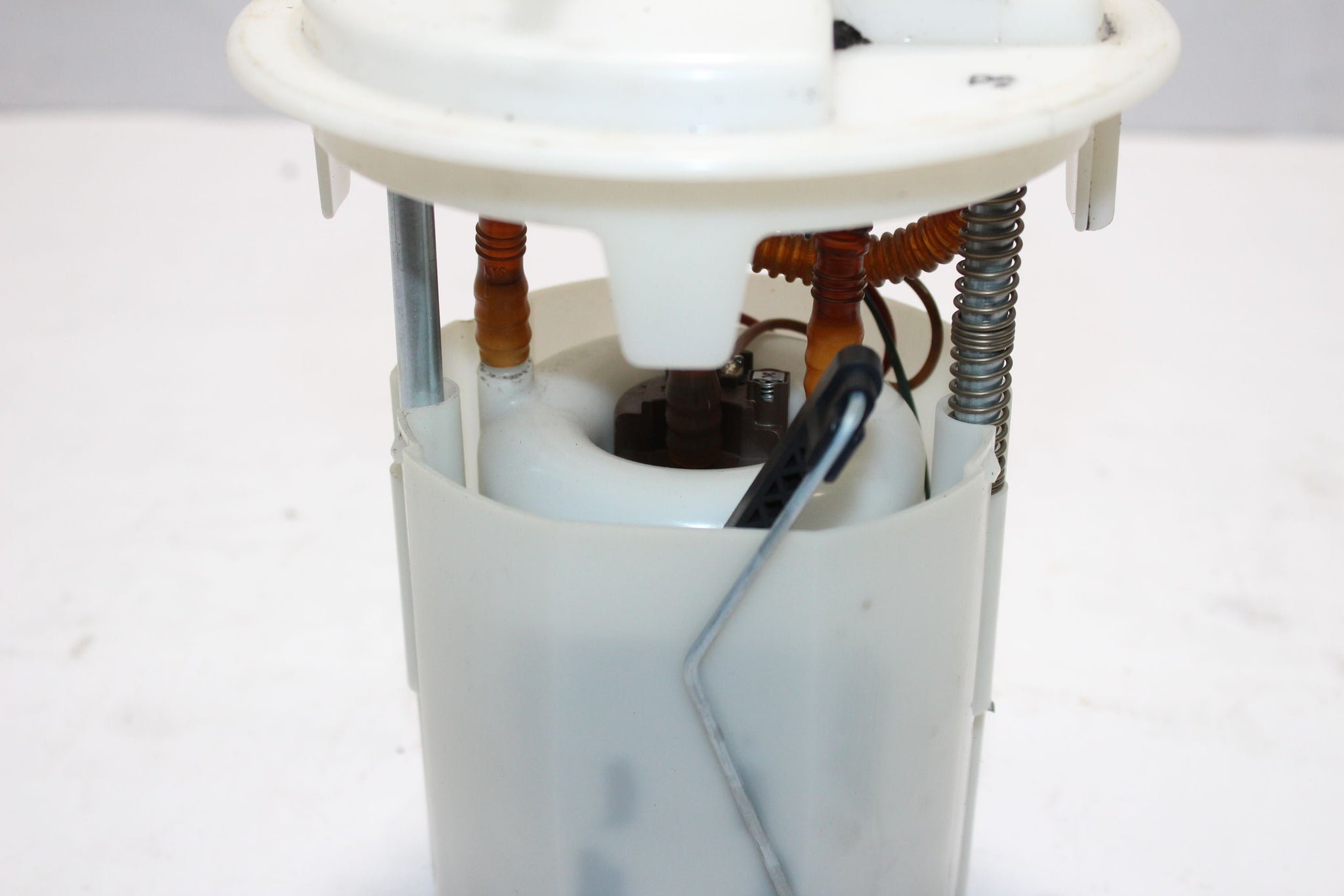 2014 PEUGEOT 5008 1.6 In Tank Fuel Pump Sender unit 9684994680