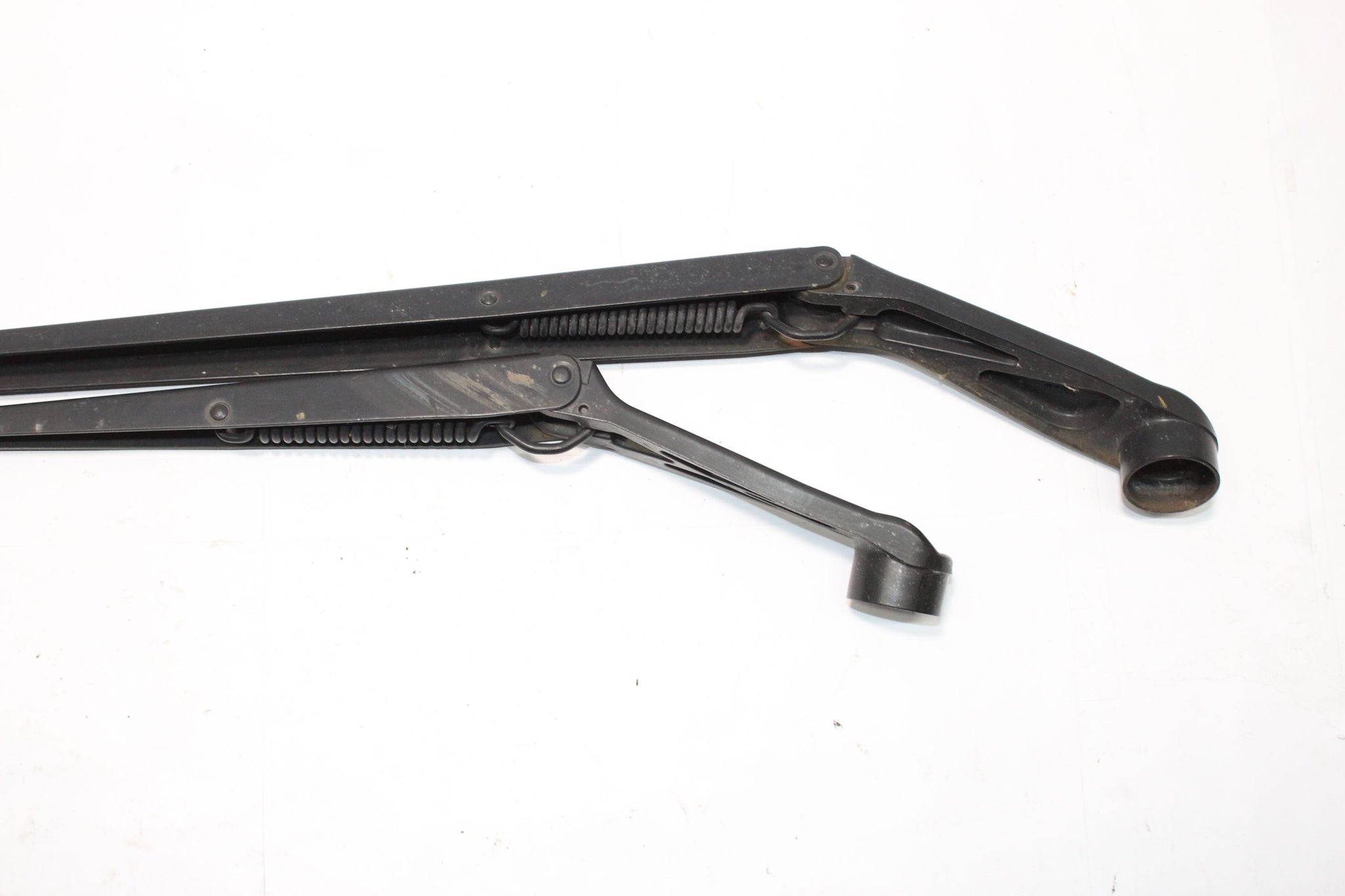 2013 SUZUKI SX4 S-CROSS FRONT WIPER ARMS (PAIR)
