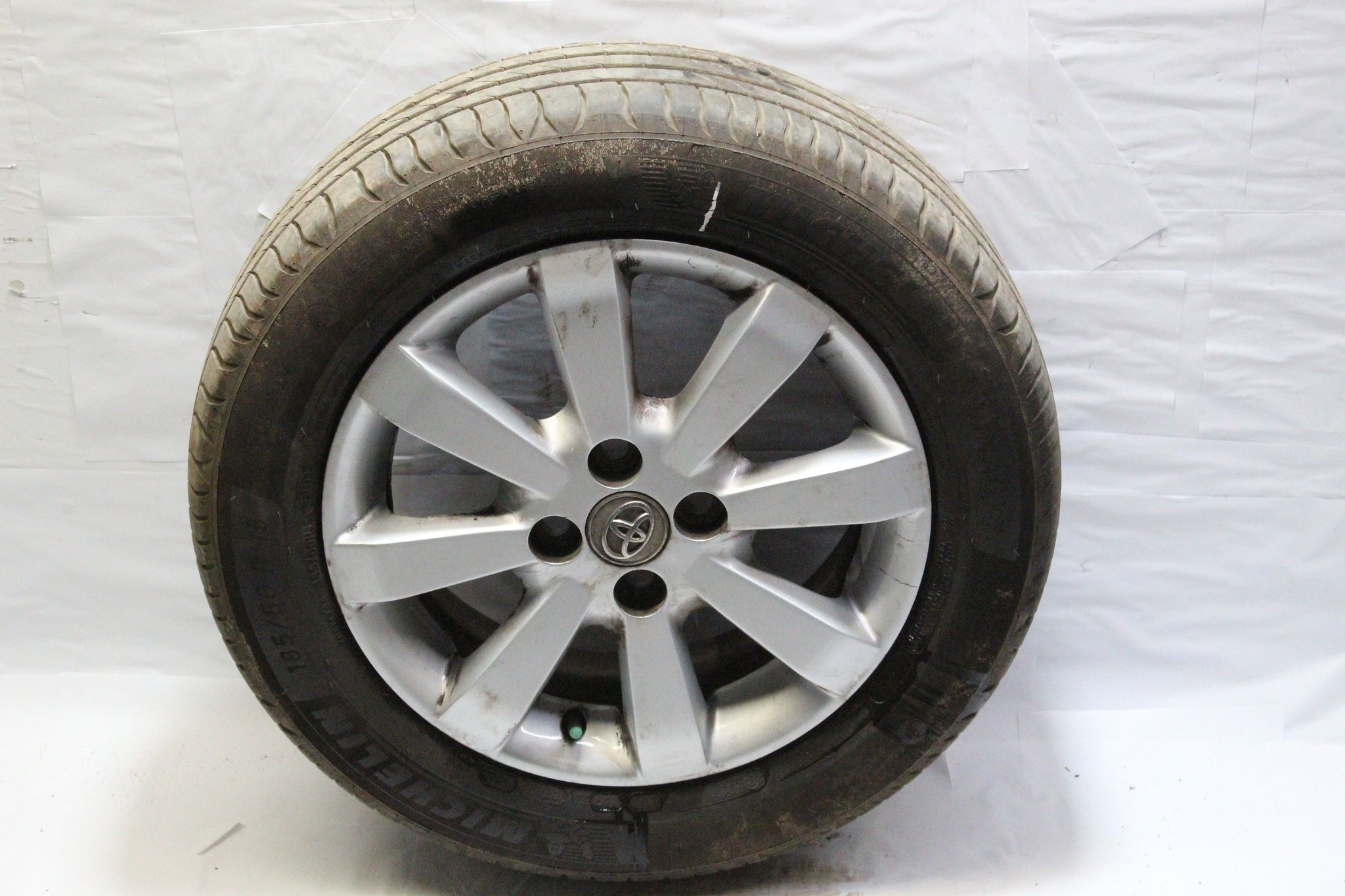 2011 TOYOTA YARIS Alloy Wheel with Tyre 185/60 R15 6.9MM