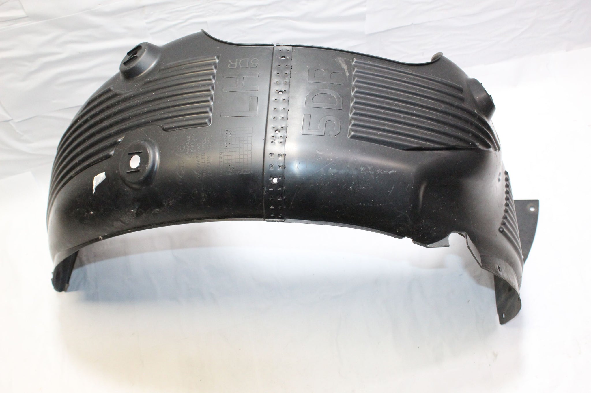 2017 HYUNDAI I20 Right side Rear Splash Guard 2303782
