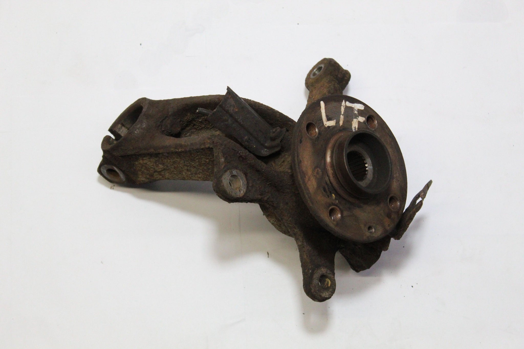 2011 PEUGEOT 107 1.0 Left side Front Wheel Hub