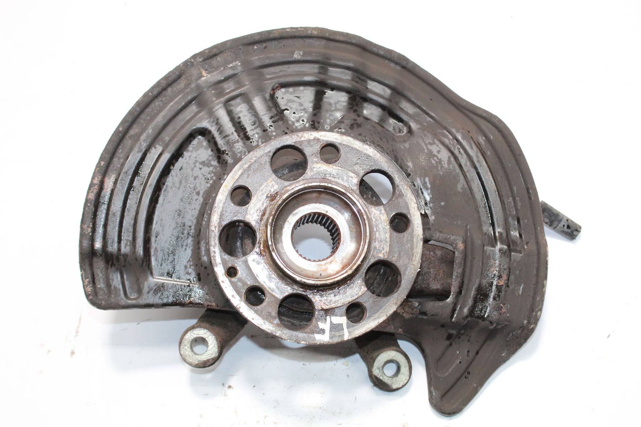 2012 MERCEDES B CLASS W246 1.8 LEFT SIDE FRONT HUB