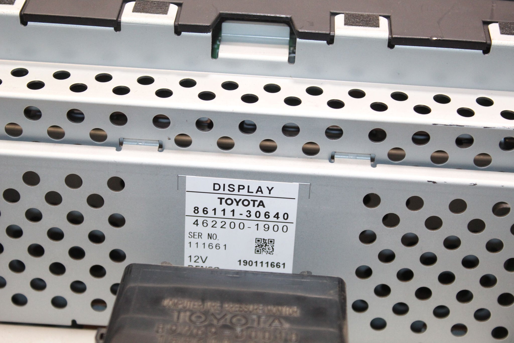 2007 LEXUS GS300 Climate Control CD Radio Head unit Display Surround Trim