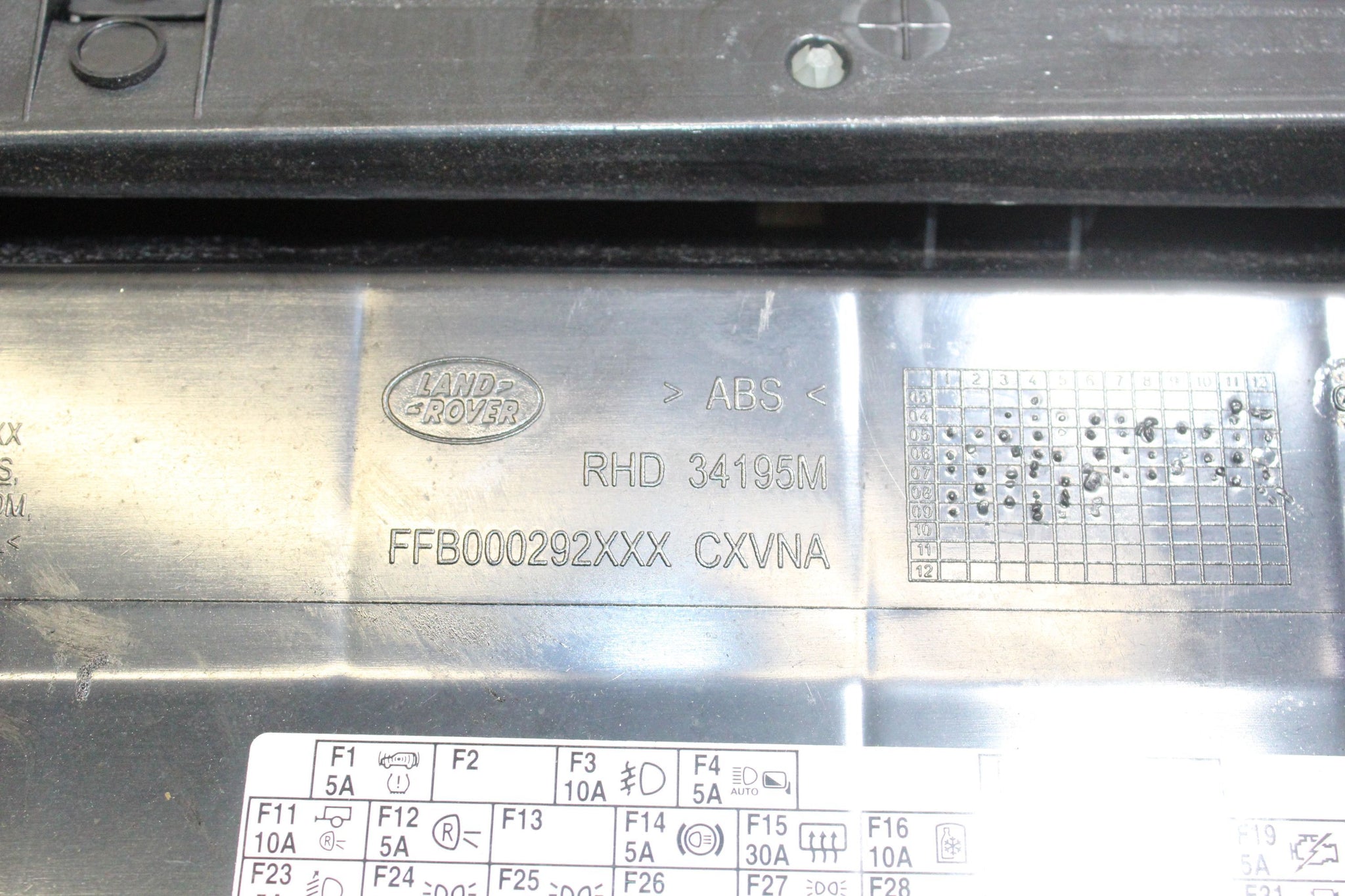 2009 LAND ROVER DISCOVERY 4 Glove Box AH22-14K016-AA