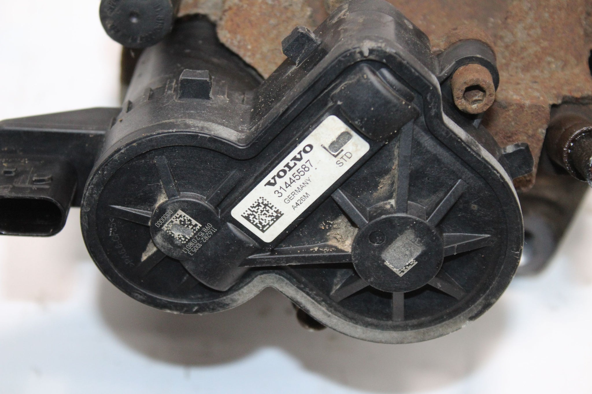 2015 VOLVO XC90 MK2 2.0 LEFT SIDE REAR BRAKE CALIPER 31445587