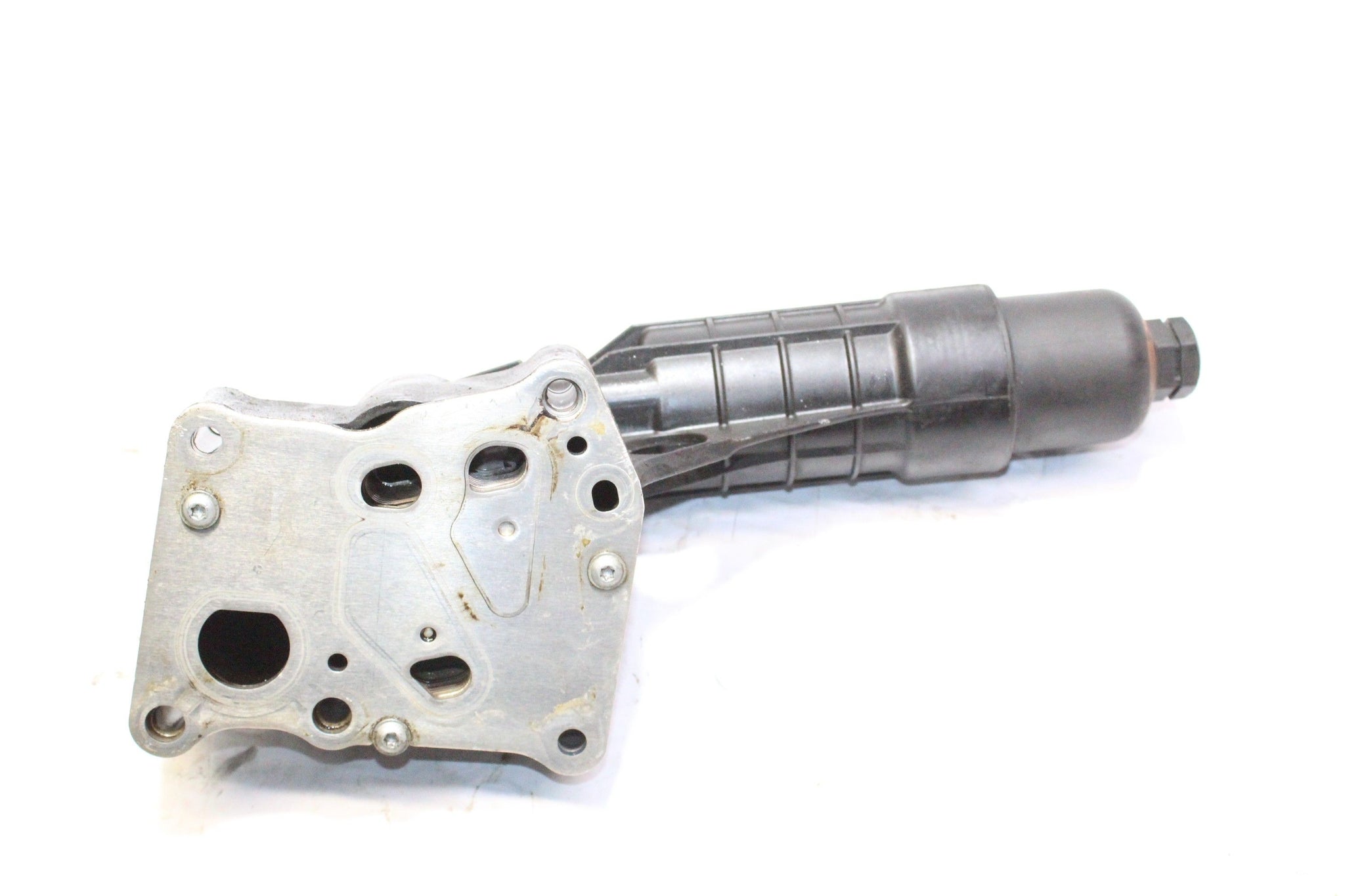 2011 Mercedes C Class W204 1.8 Petrol Oil Filter Housing A2711801210