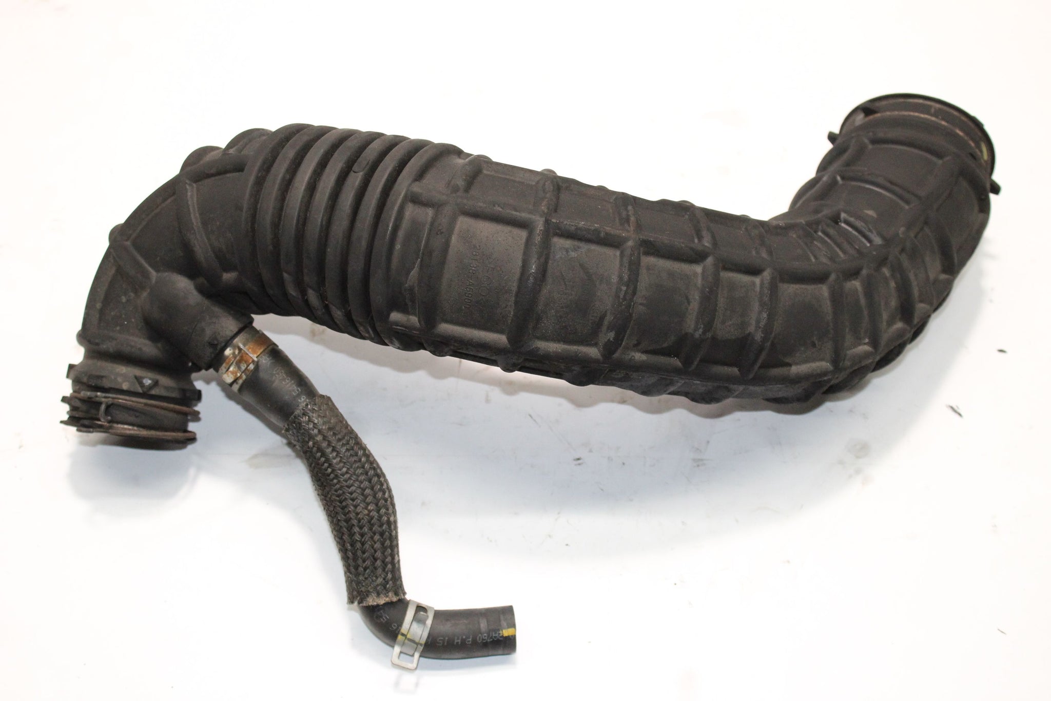 2016 HYUNDAI I30 MK2 1.6 Air Intake Pipe