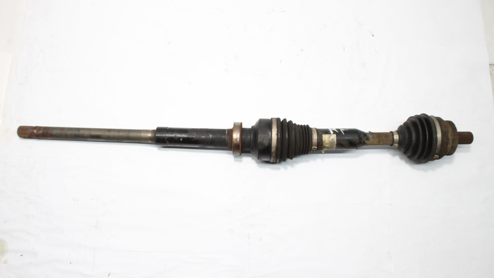 2010 VOLVO XC90 2.4 AUTOMATIC Right side Front driveshaft P30783106