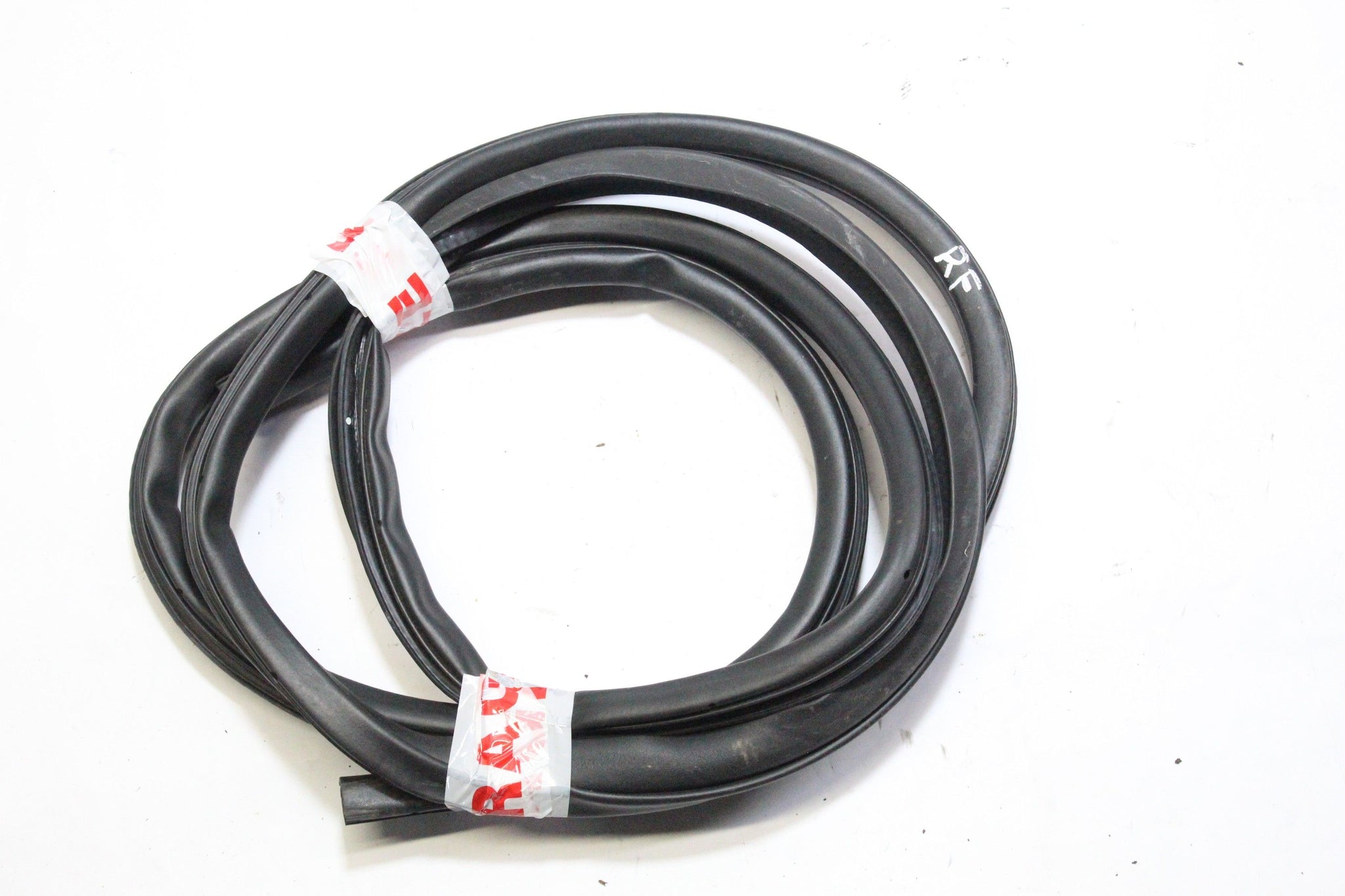 2010 MITSUBISHI ASX Right side Front Door Seal Rubber