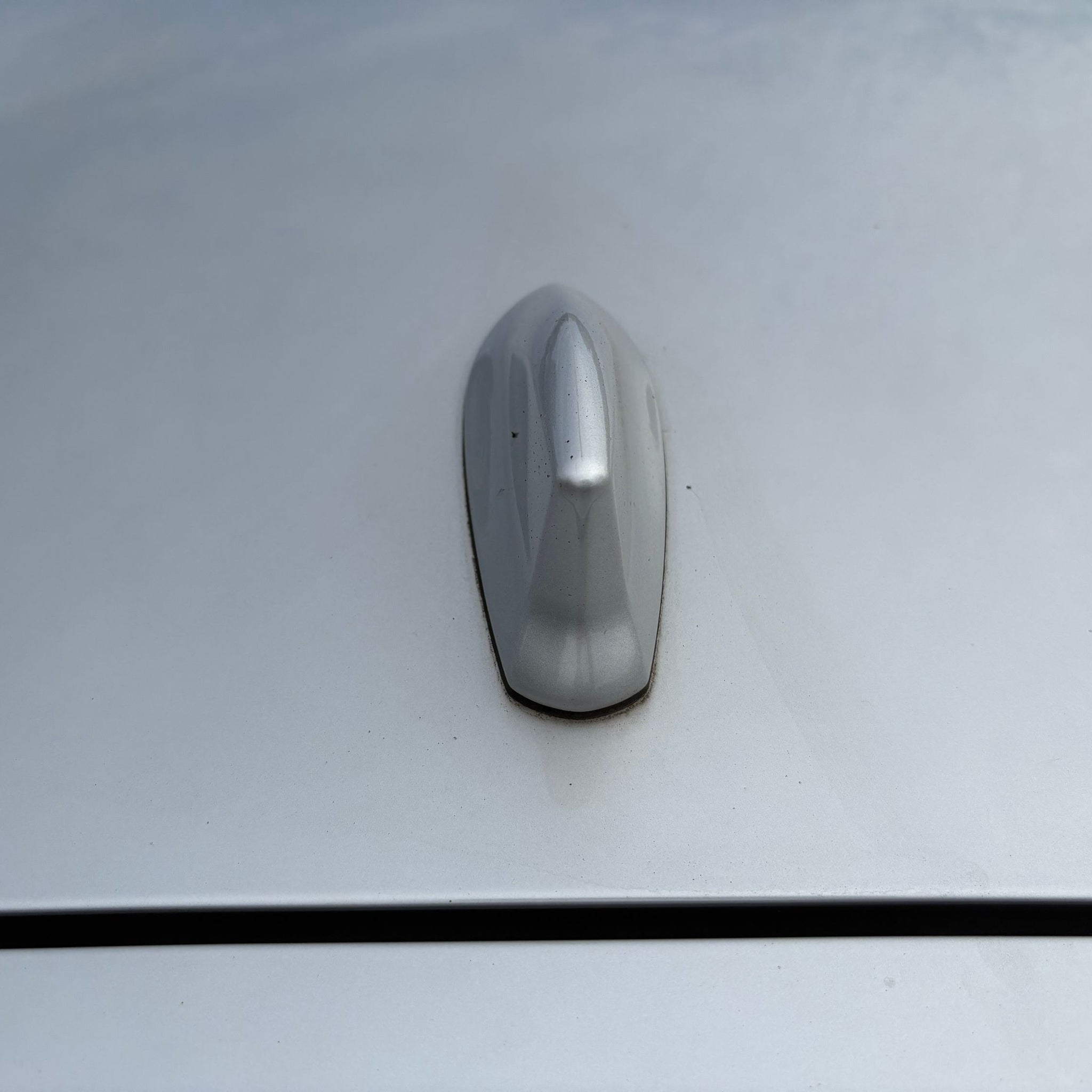 2016 TOYOTA AVENSIS AERIAL SHARK FIN ANTENNA