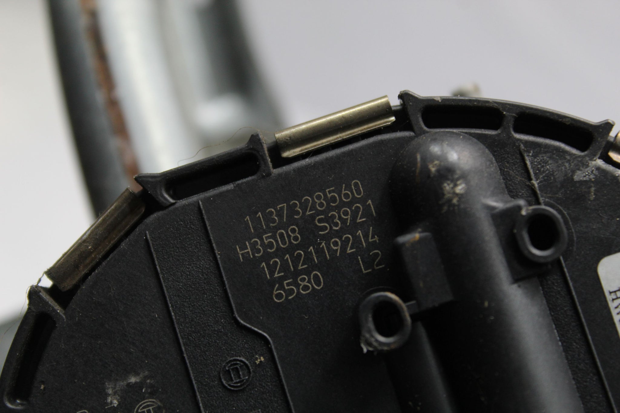 2012 BMW X3 F25 Front Wiper Motor Linkage 7213290