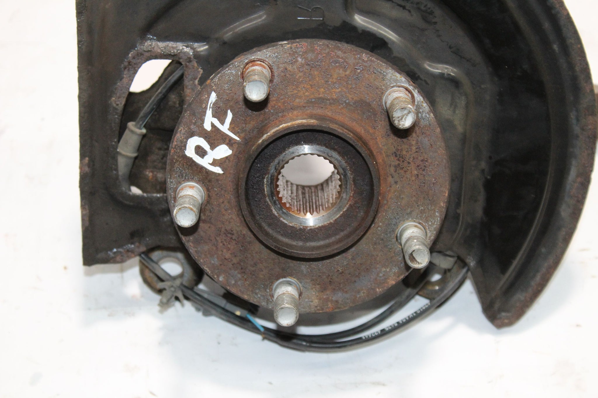 2016 NISSAN JUKE F15 1.5 Right side Front Wheel Hub