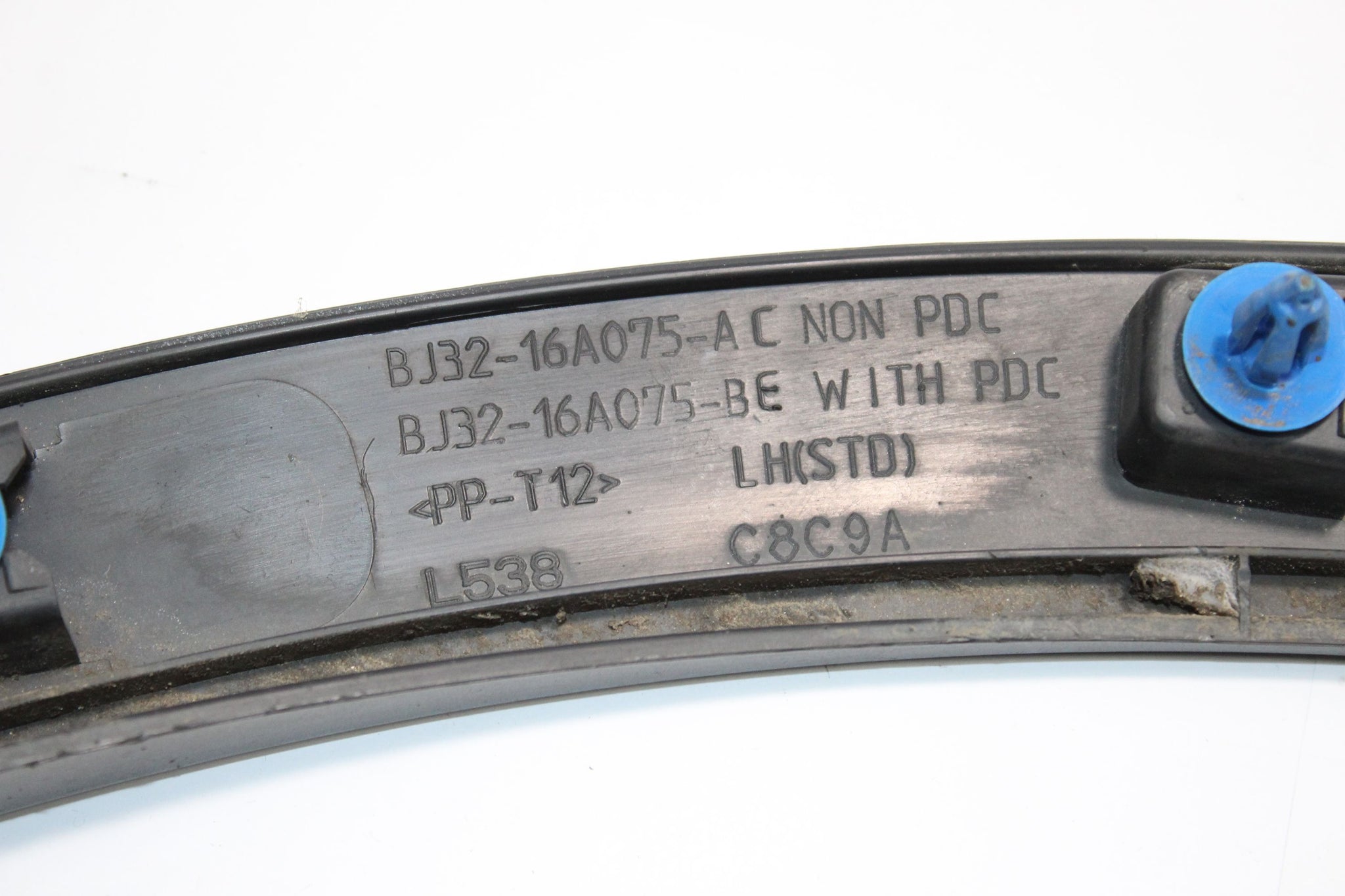 2012 RANGE ROVER EVOQUE Left side Front Wheel Arch Trim BJ32-16A075-AC