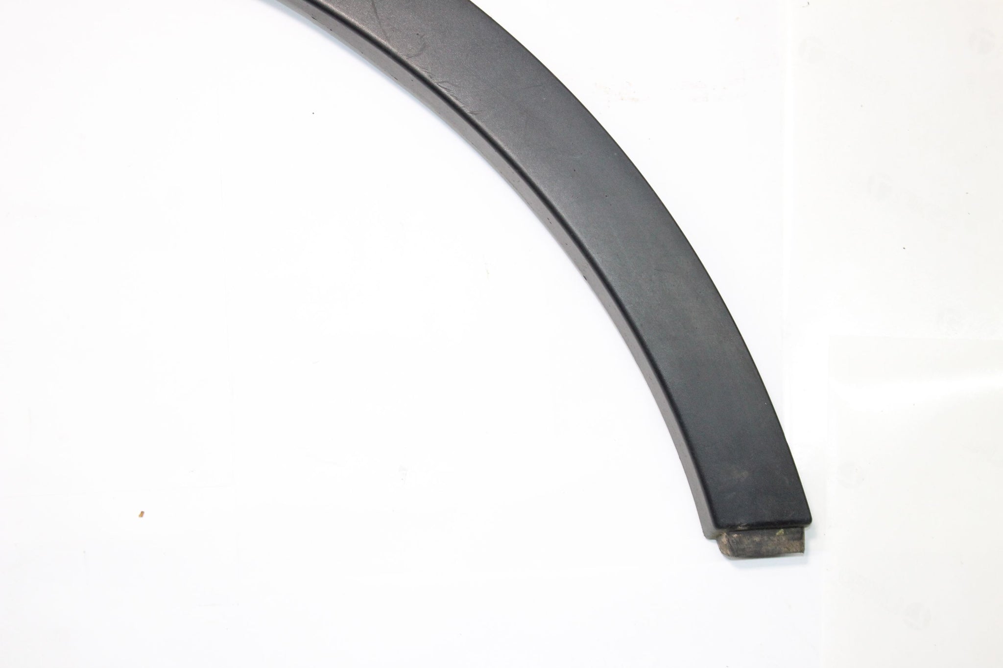 2012 RANGE ROVER EVOQUE Left side Front Wheel Arch Trim BJ32-16A075-AC
