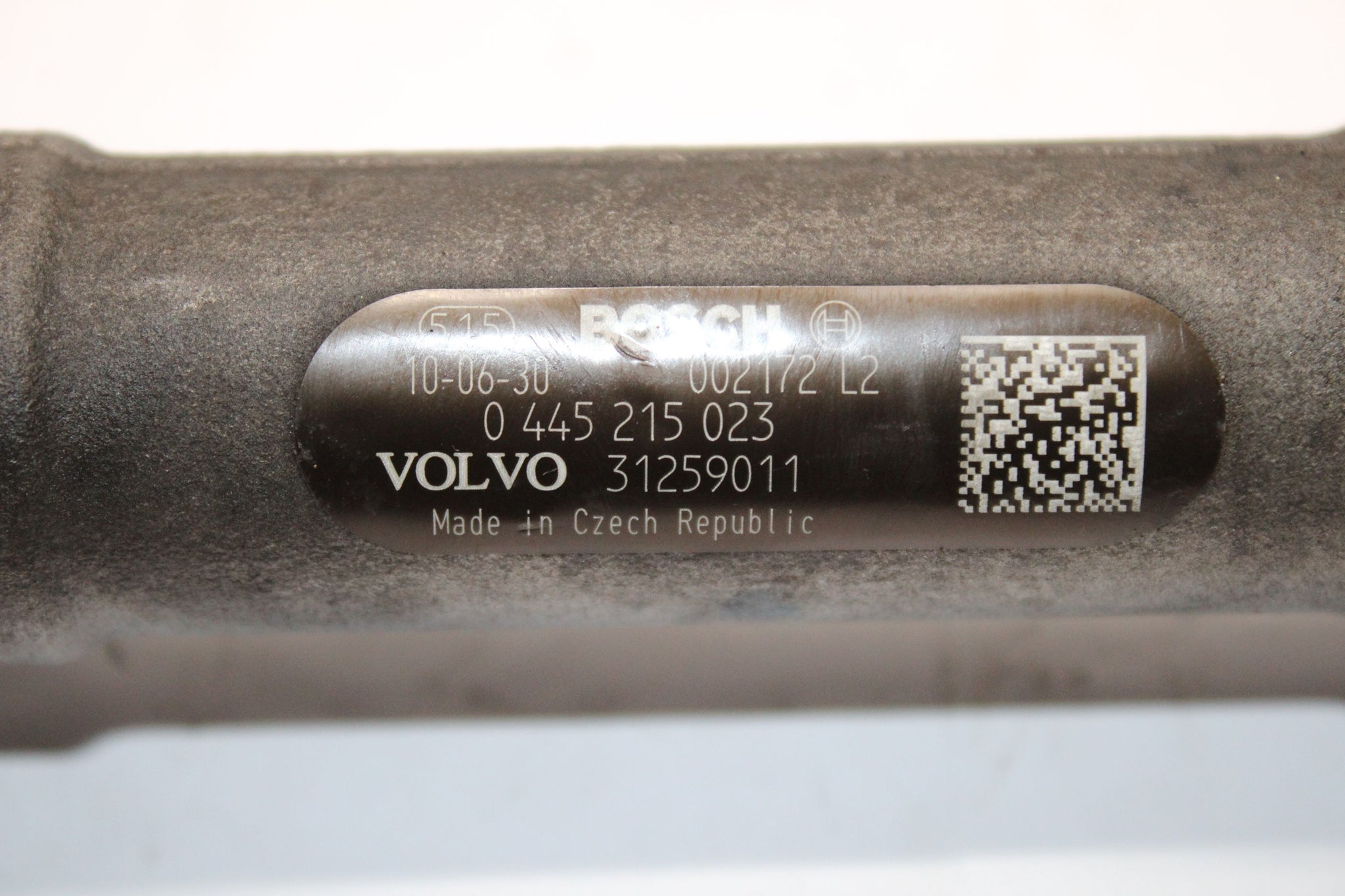2010 VOLVO XC90 2.4 Diesel Fuel Injector Rail 31259011